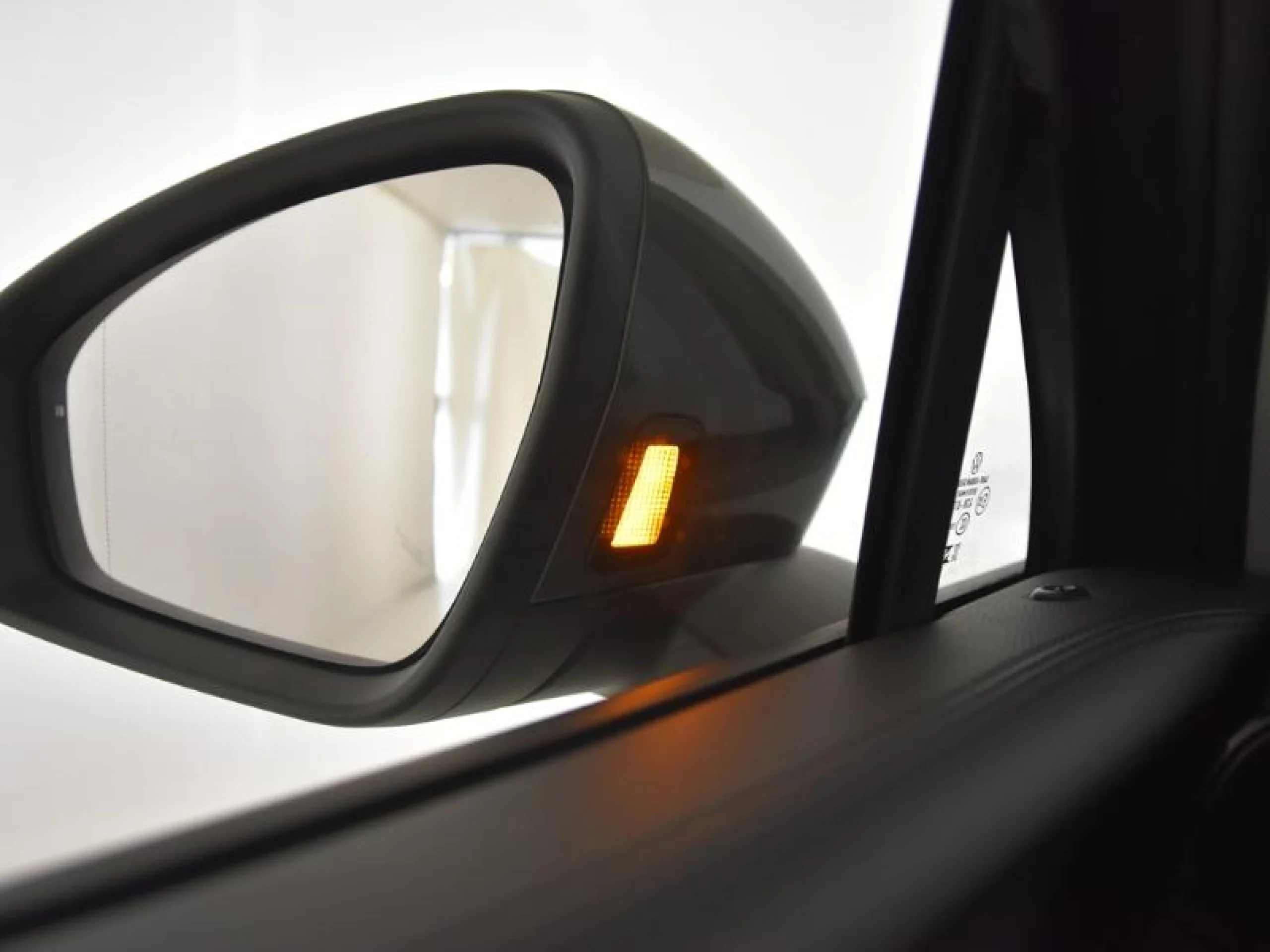 VOLKSWAGEN TIGUAN ··MÁS·· 1.5 TSI EHYBRID 150KW (204CV) DSG - Foto 20