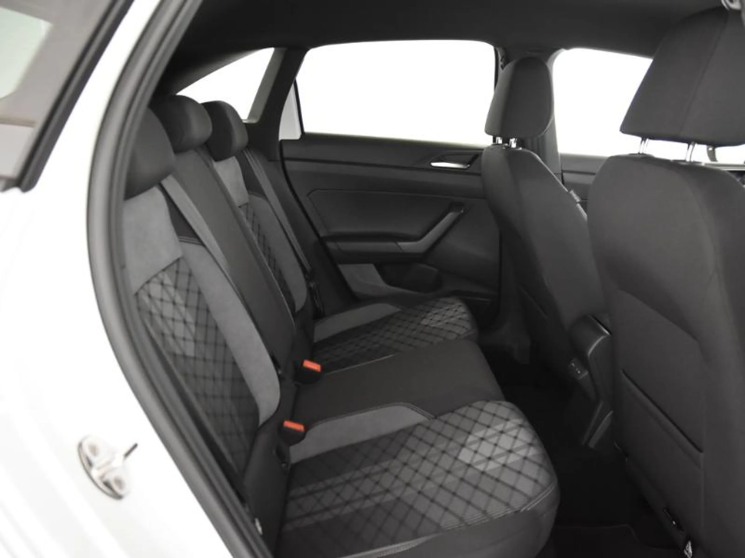 VOLKSWAGEN TAIGO TAIGO R LINE 1.0 TSI 85 KW (115 CV )  AUTOMÁTICO DSG 7 VEL. - Foto 6