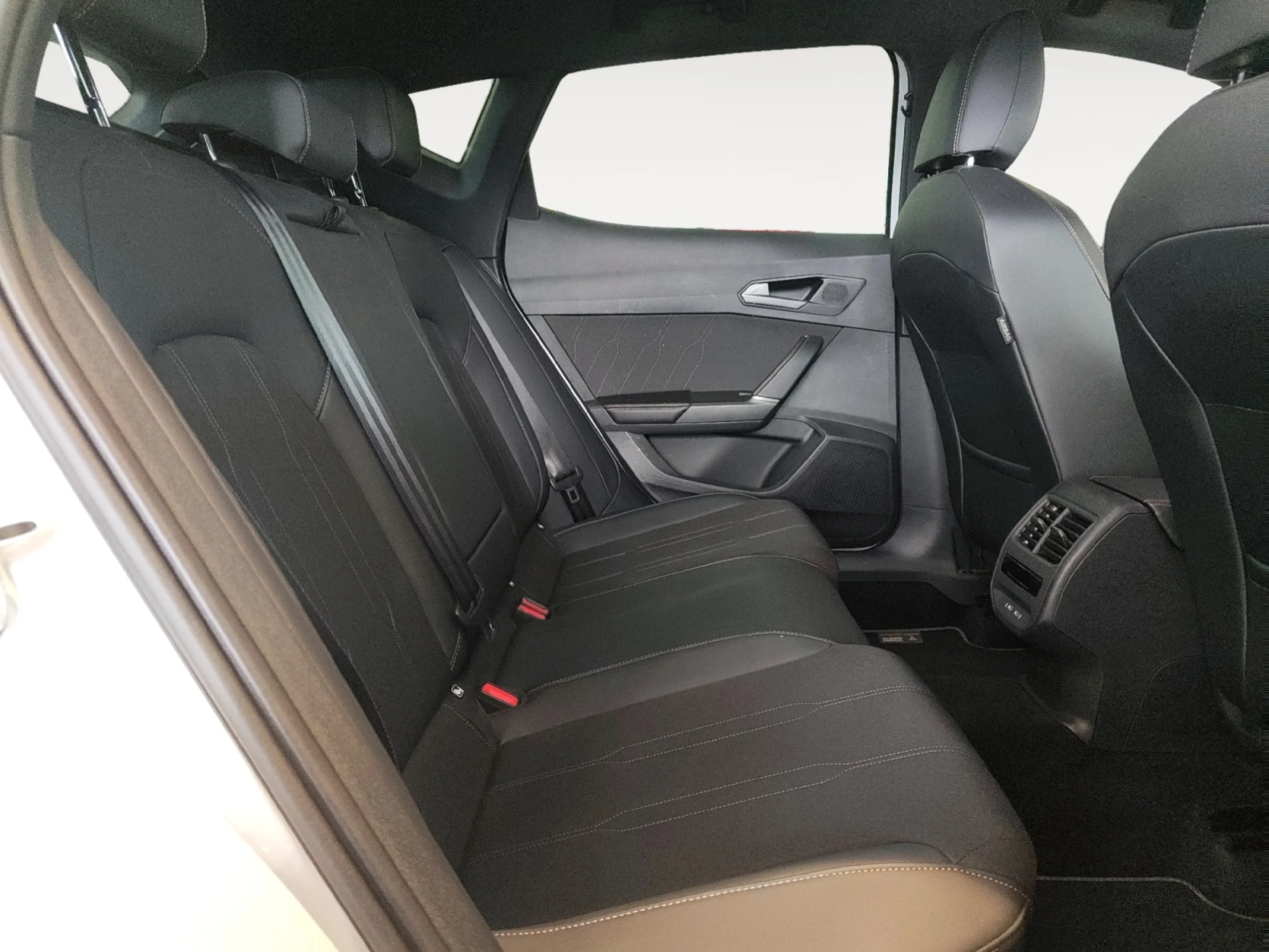 CUPRA FORMENTOR 1.5 TSI E HYBRID 150KW (204 CV) DSG - Foto 6