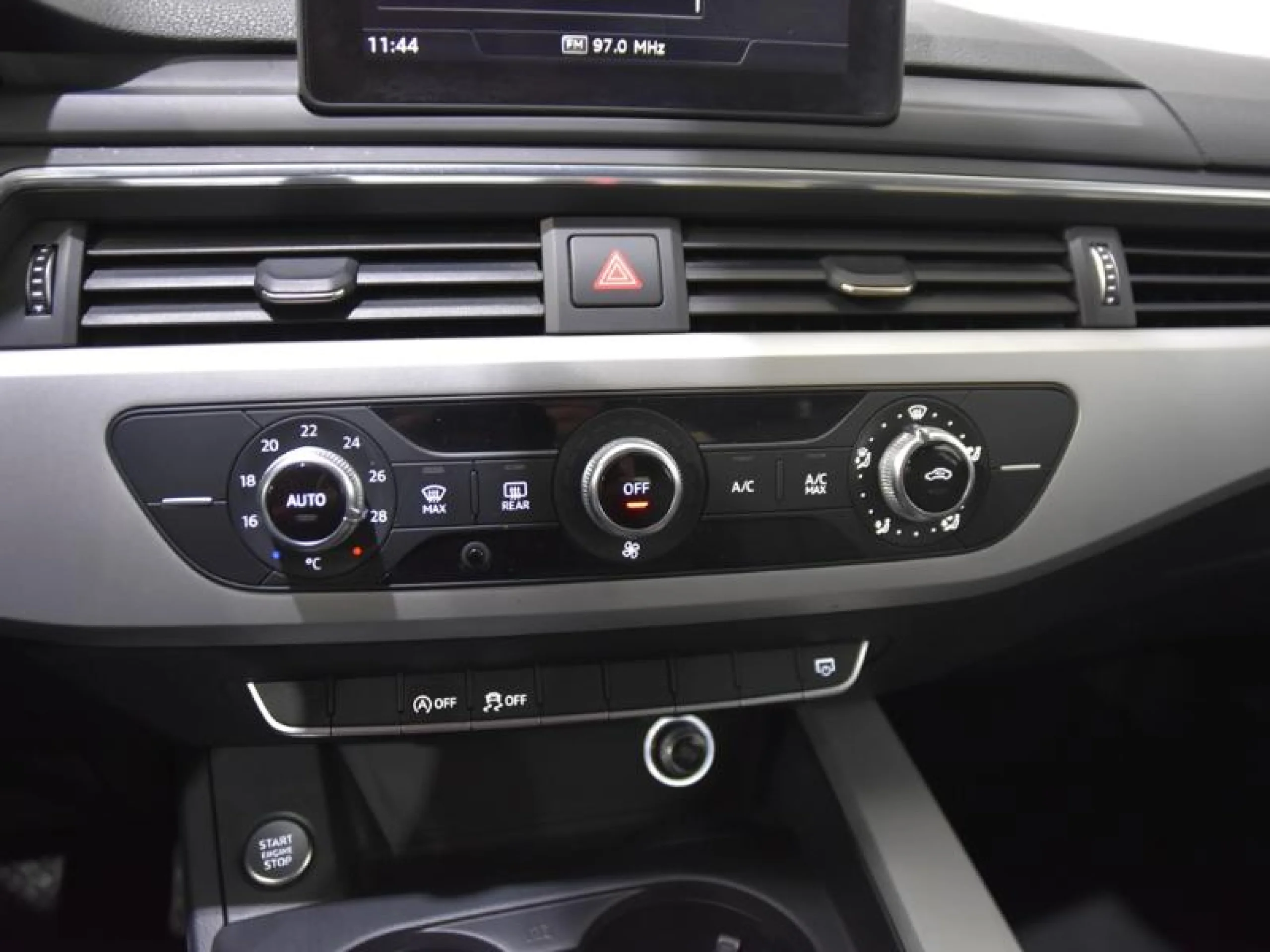 AUDI A4 AVANT 2.0 TDI 150CV S TRONIC ADVANCED ED - Foto 13