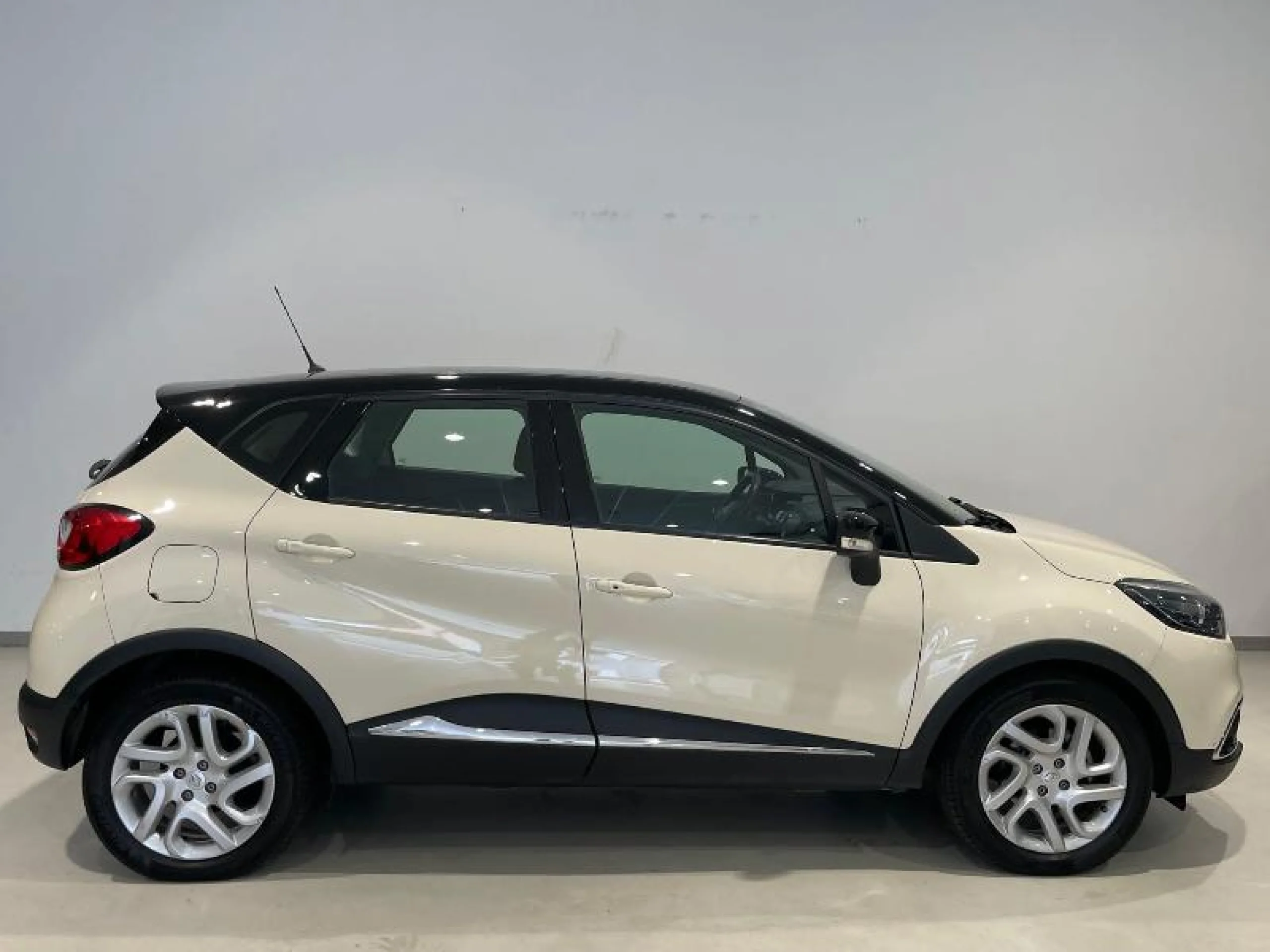 RENAULT CAPTUR ZEN ENERGY DCI 90 S&S ECO2 - Foto 3
