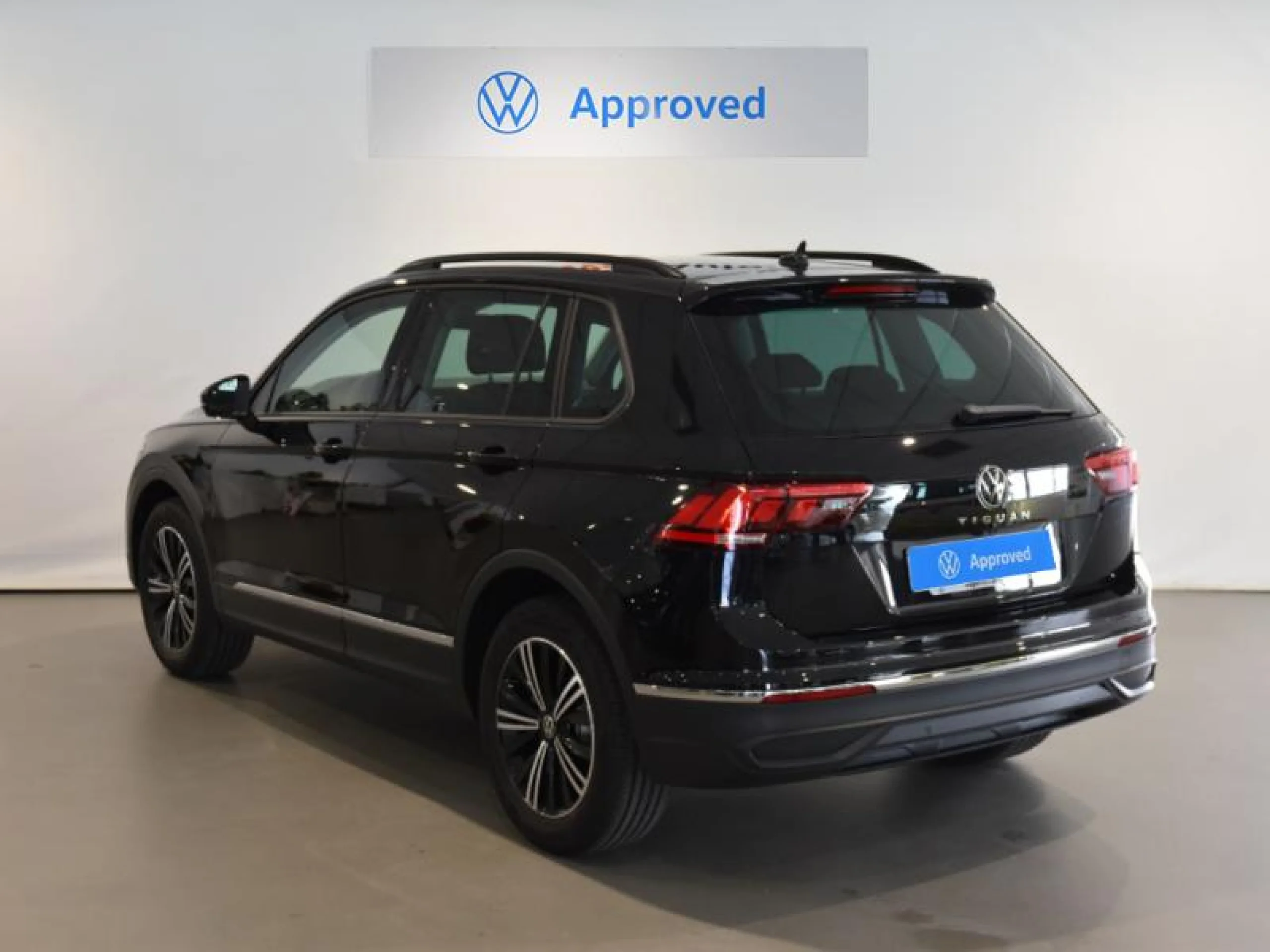 VOLKSWAGEN TIGUAN LIFE 2.0 TDI 110KW (150CV) - Foto 2