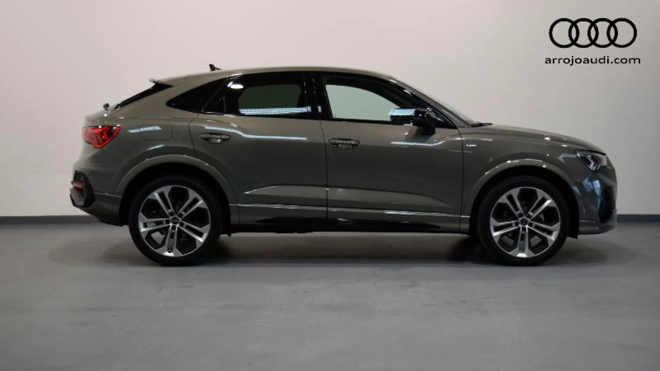 AUDI Q3 SPORTBACK 35 TFSI 110KW(150CV) S TRONIC BLACK LINE - Foto 3