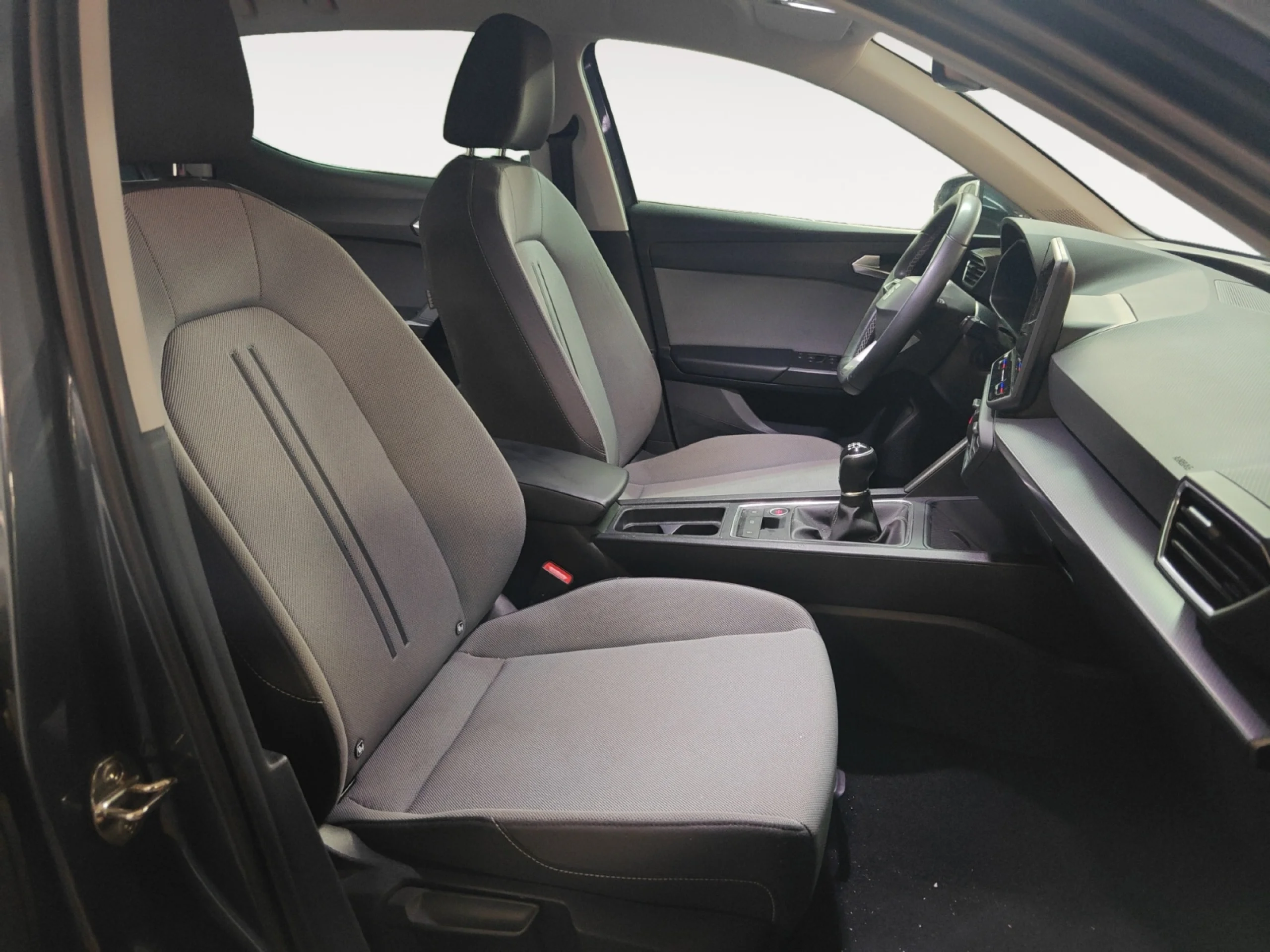 SEAT LEON 1.5 TSI 85KW S&S STYLE 25 ANIVERSARIO - Foto 5