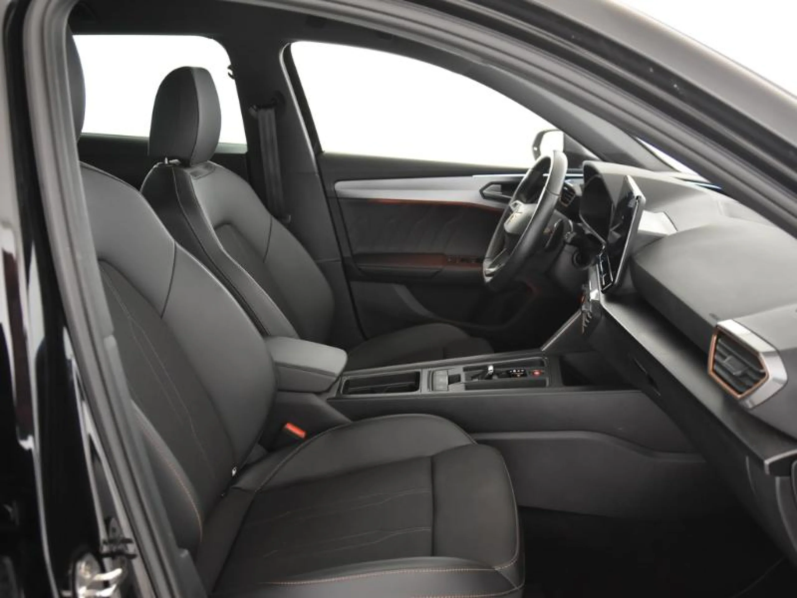 CUPRA LEON SP 1.5 ETSI 110KW (150CV) DSG - Foto 5