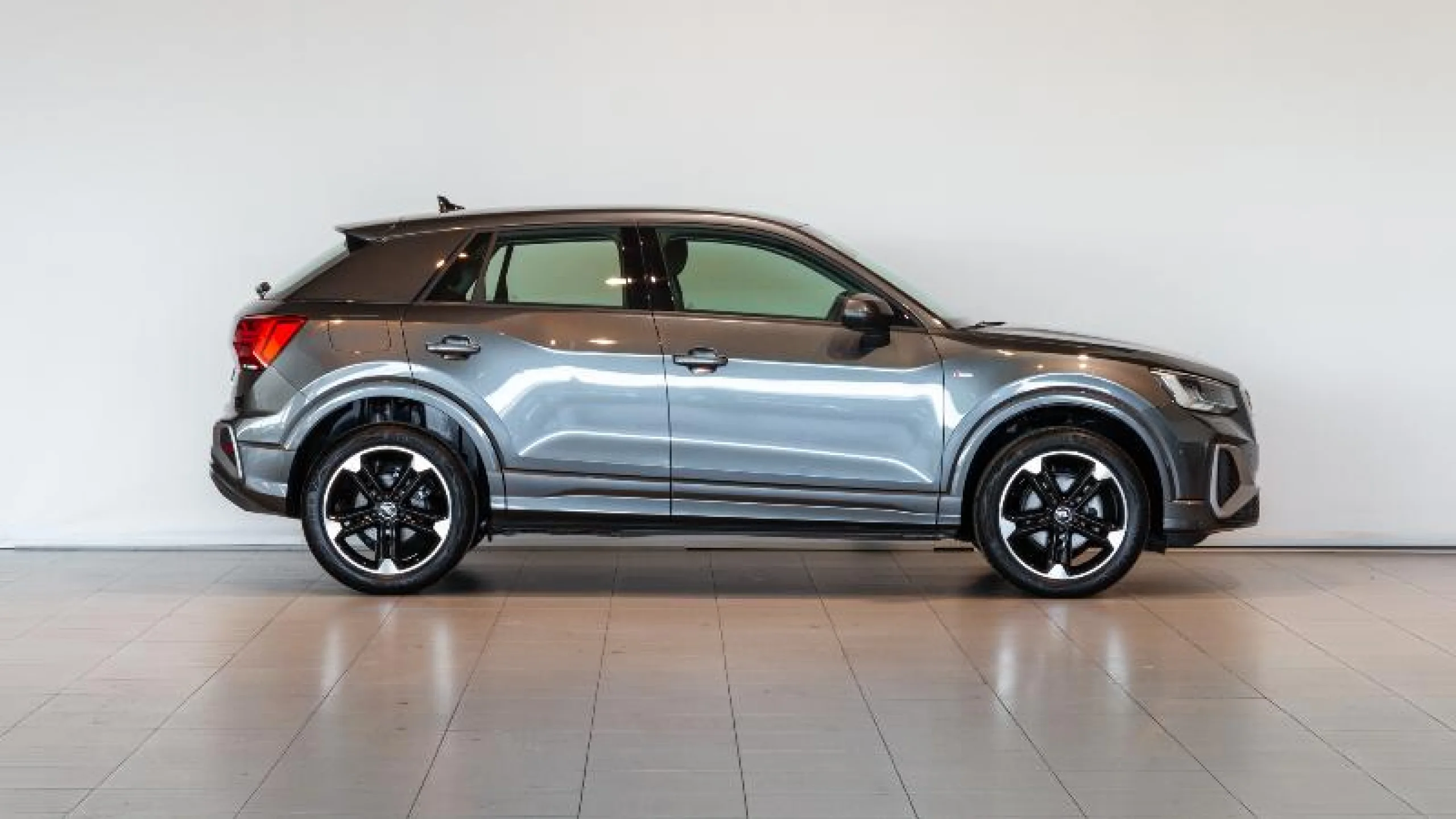 AUDI Q2 BLACK LINE 35 TFSI 110KW S TRONIC - Foto 3