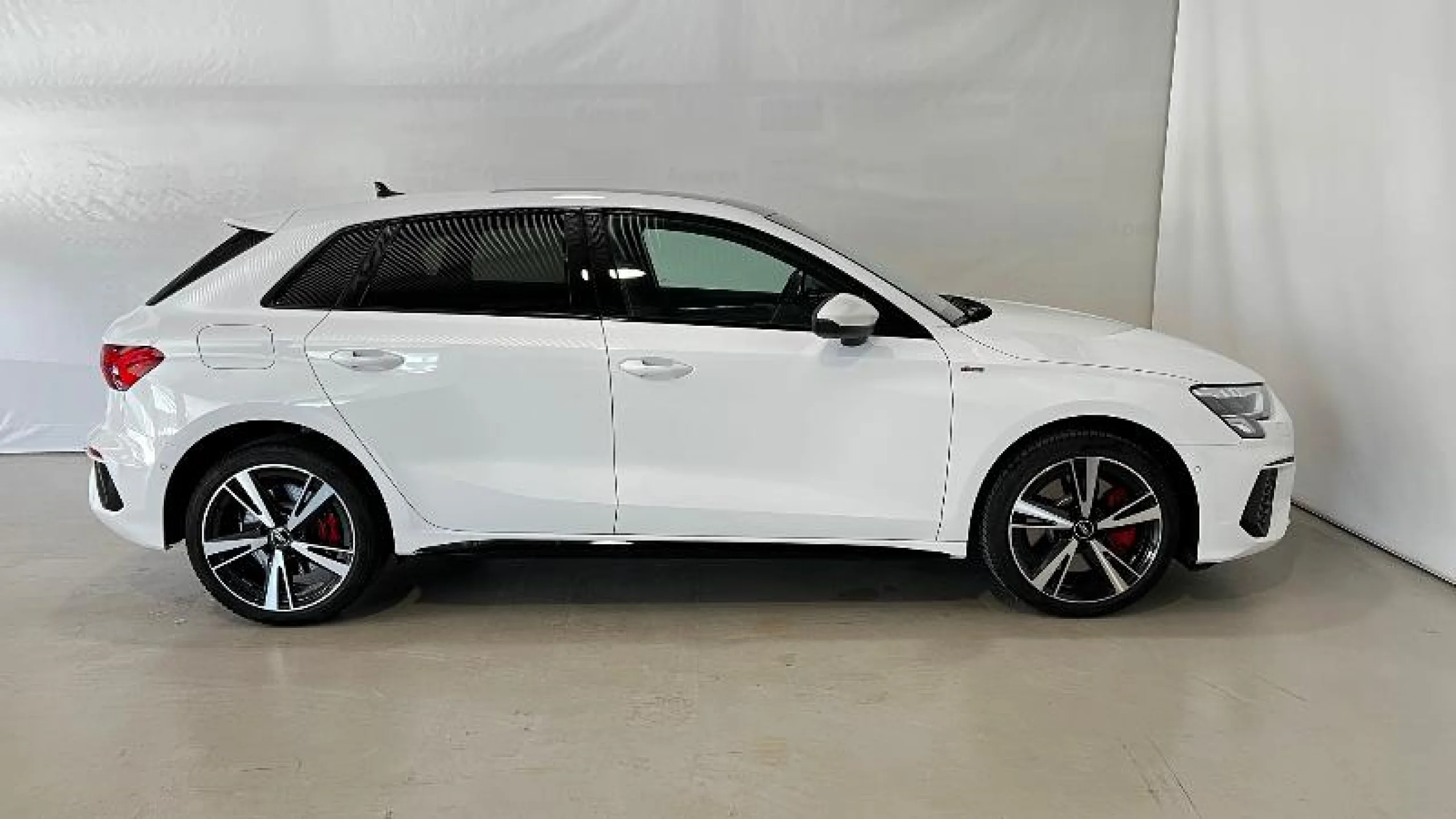 AUDI A3 SPORTBACK BLACK 45 TFSI E COMP S TRONIC - Foto 3