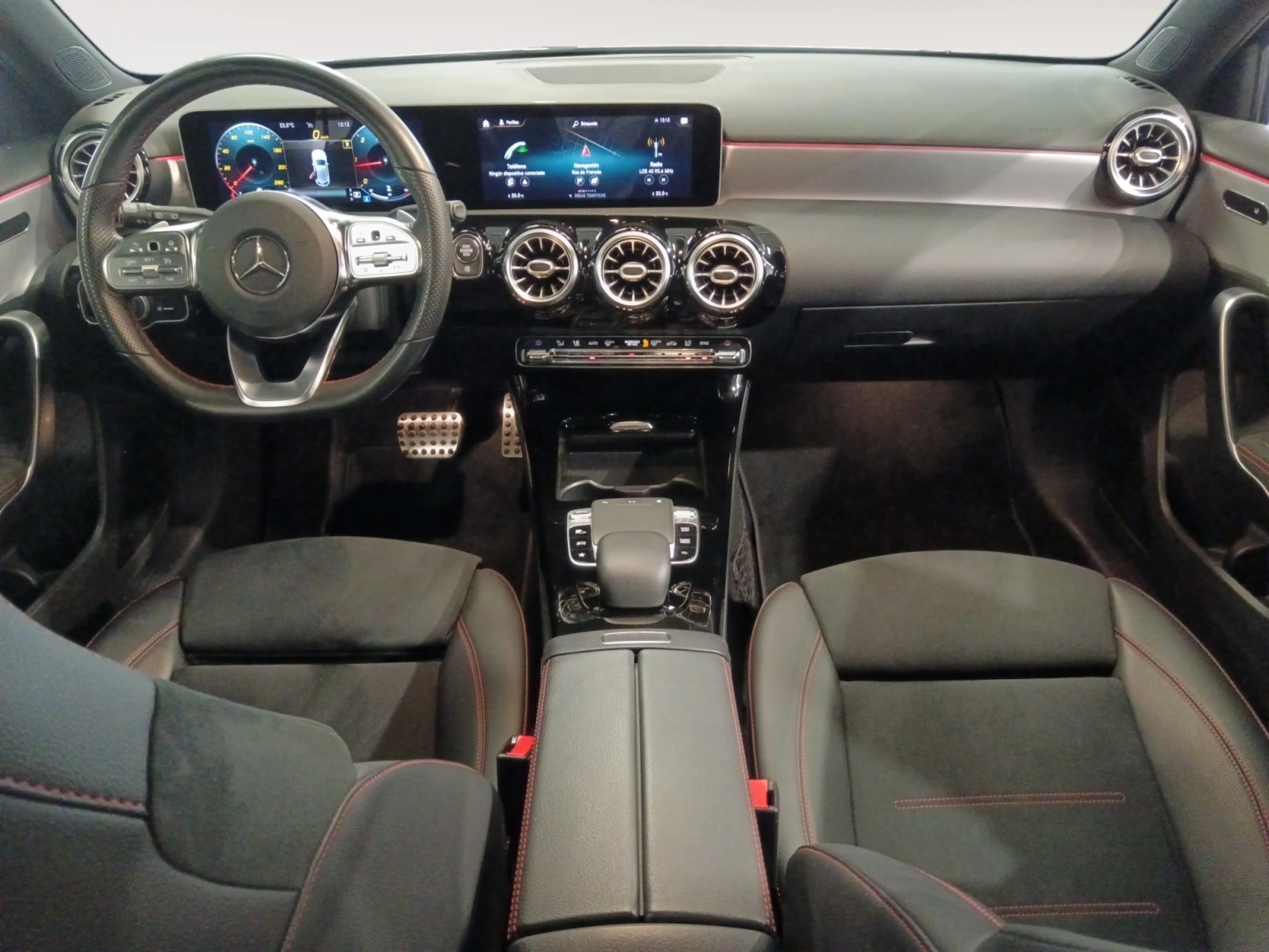 MERCEDES-BENZ CLASE A A 200 D - Foto 4