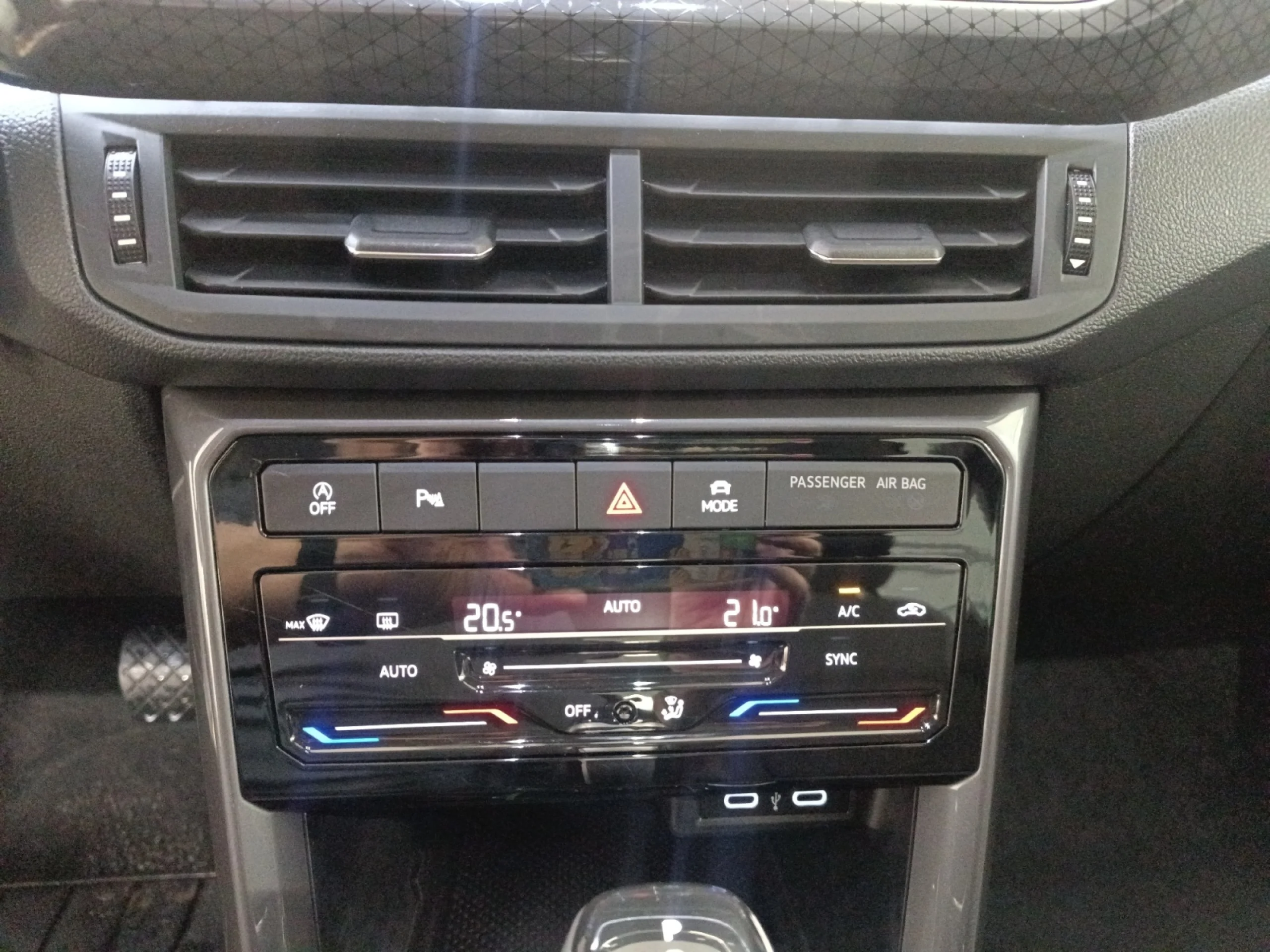 VOLKSWAGEN T CROSS SPORT 1.0 TSI 81KW (110CV) DSG - Foto 19