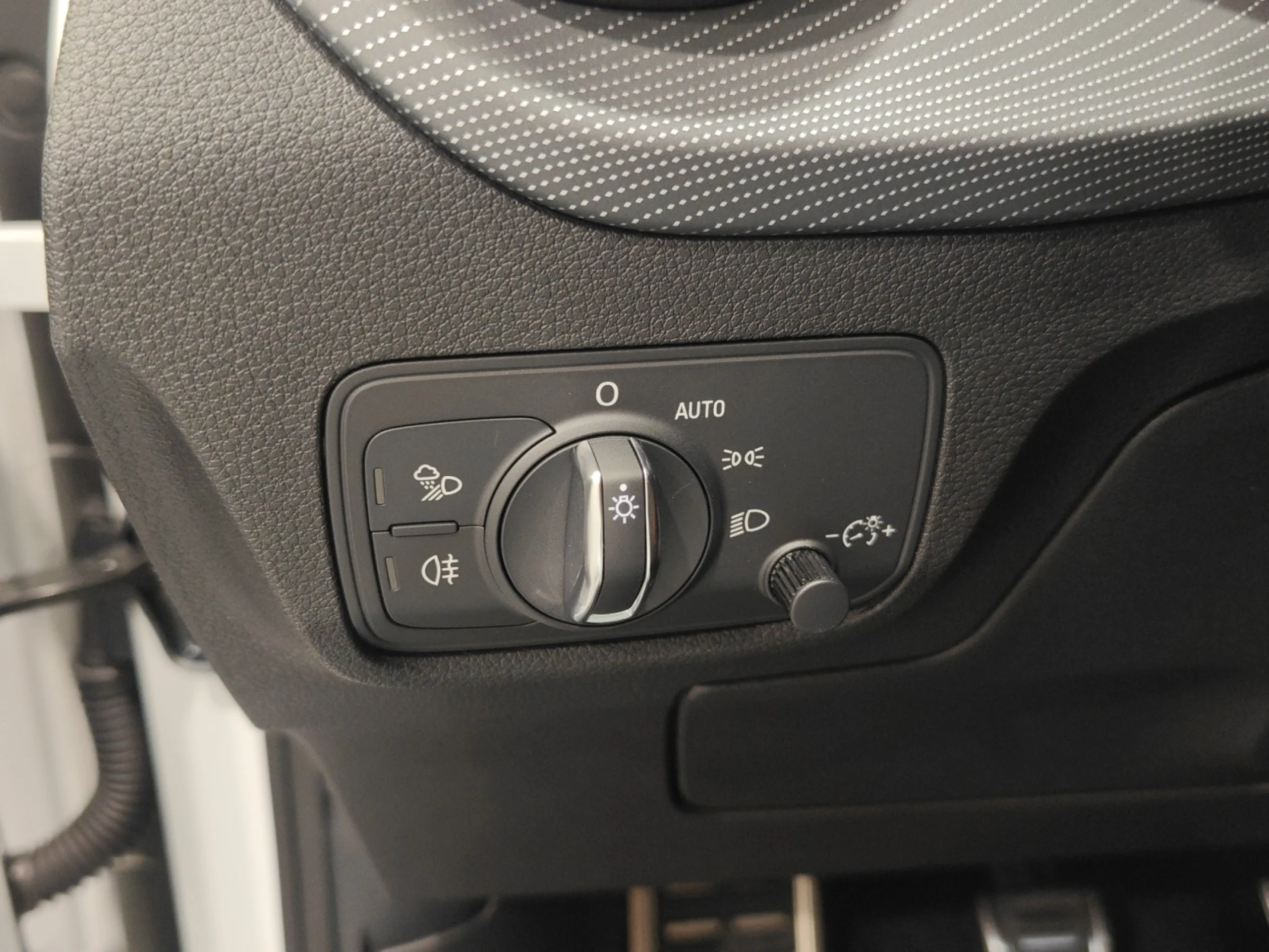 AUDI Q2 ADRENALIN BLACK EDIT 30 TDI 85KW (116CV) - Foto 12