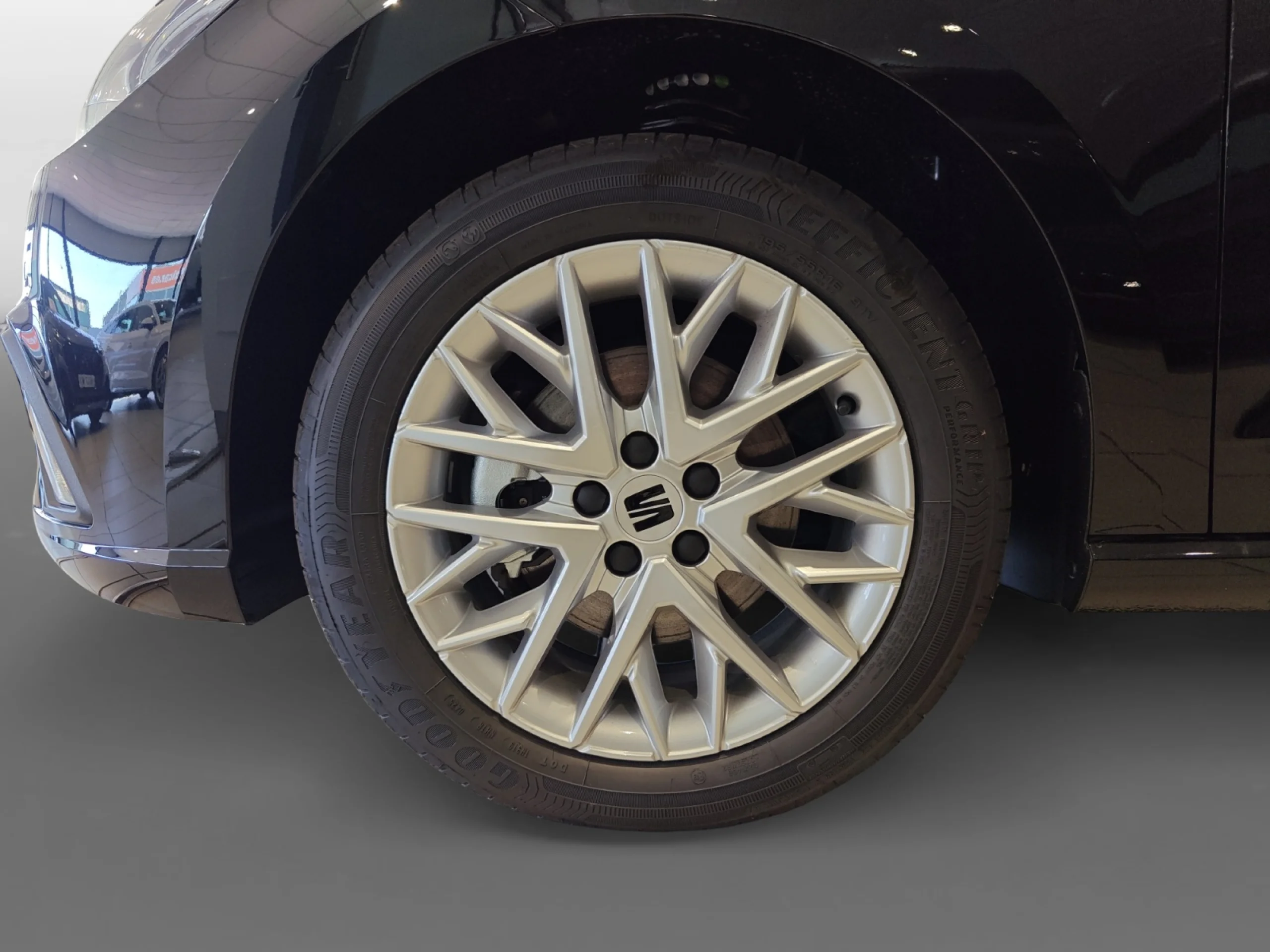 SEAT IBIZA 1.0 TSI 85KW (115CV) SPECIAL EDITION - Foto 8