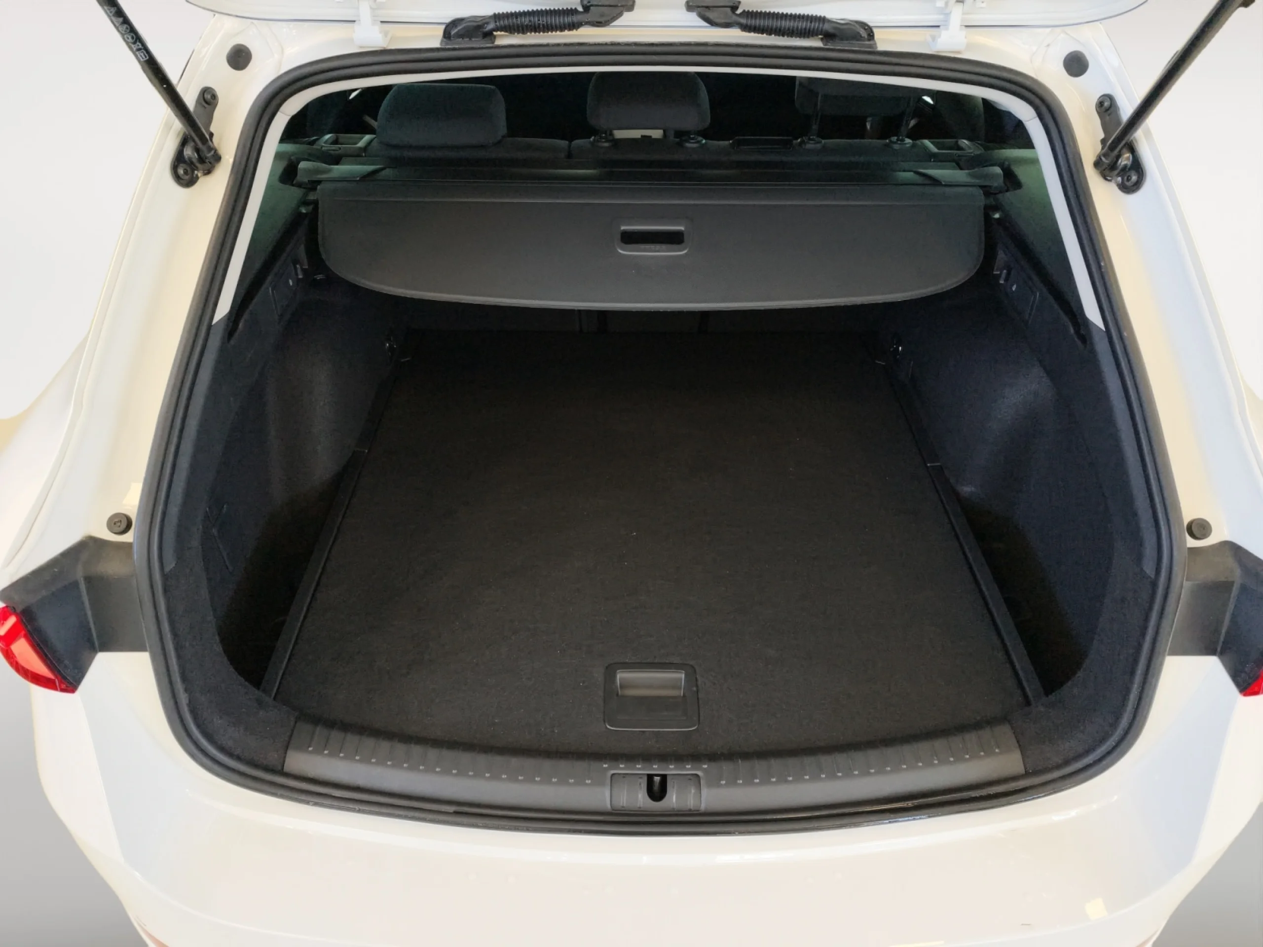 SEAT LEON 2.0 TDI 110KW DSG 7 STYLE - Foto 7