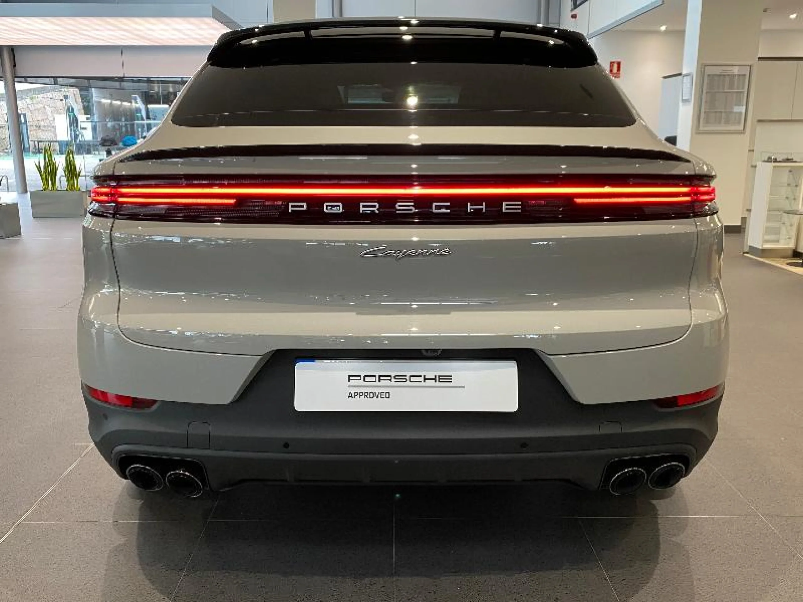 PORSCHE CAYENNE COUPE E HYBRID - Foto 4