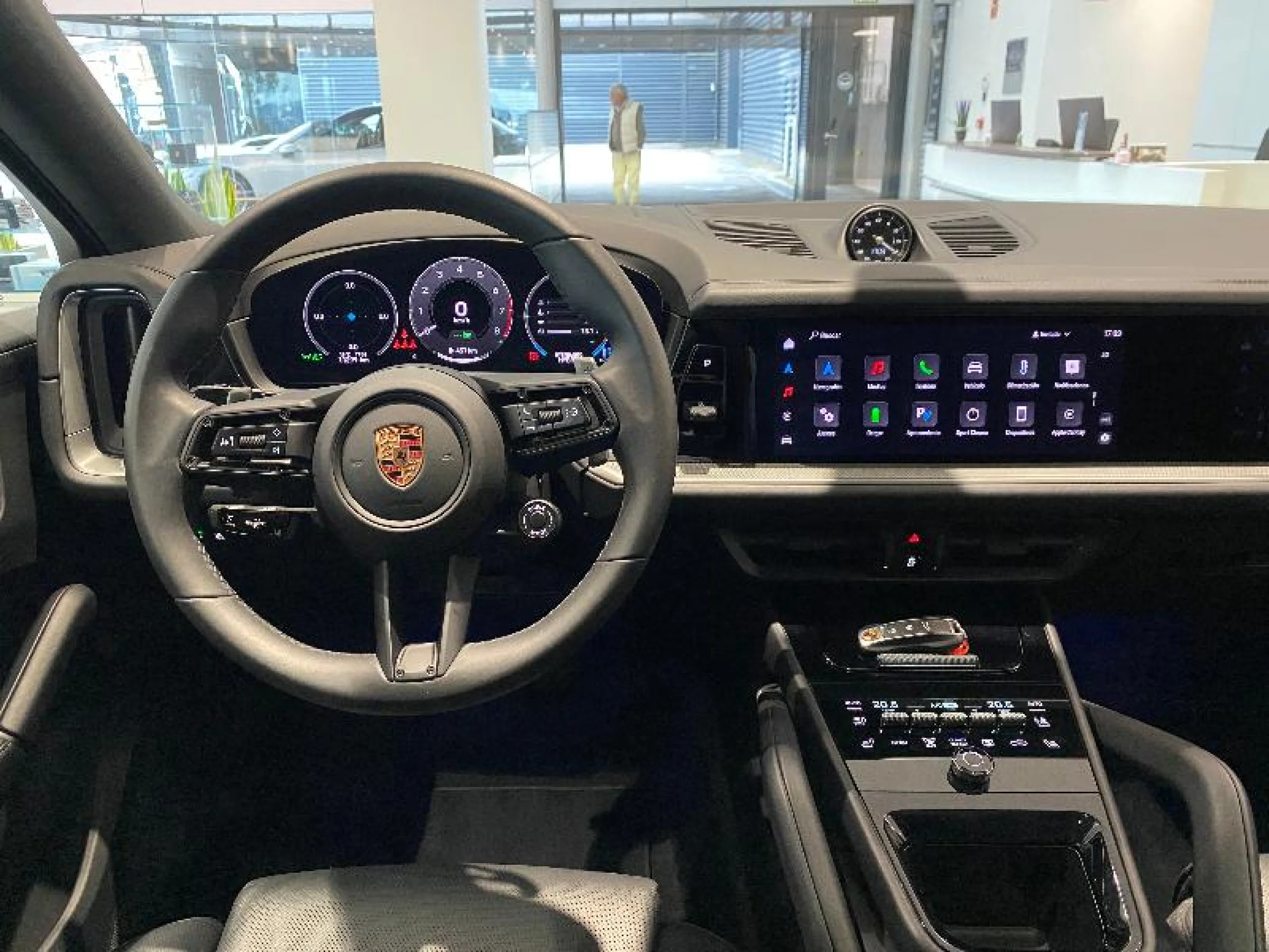 PORSCHE CAYENNE COUPE E HYBRID - Foto 16