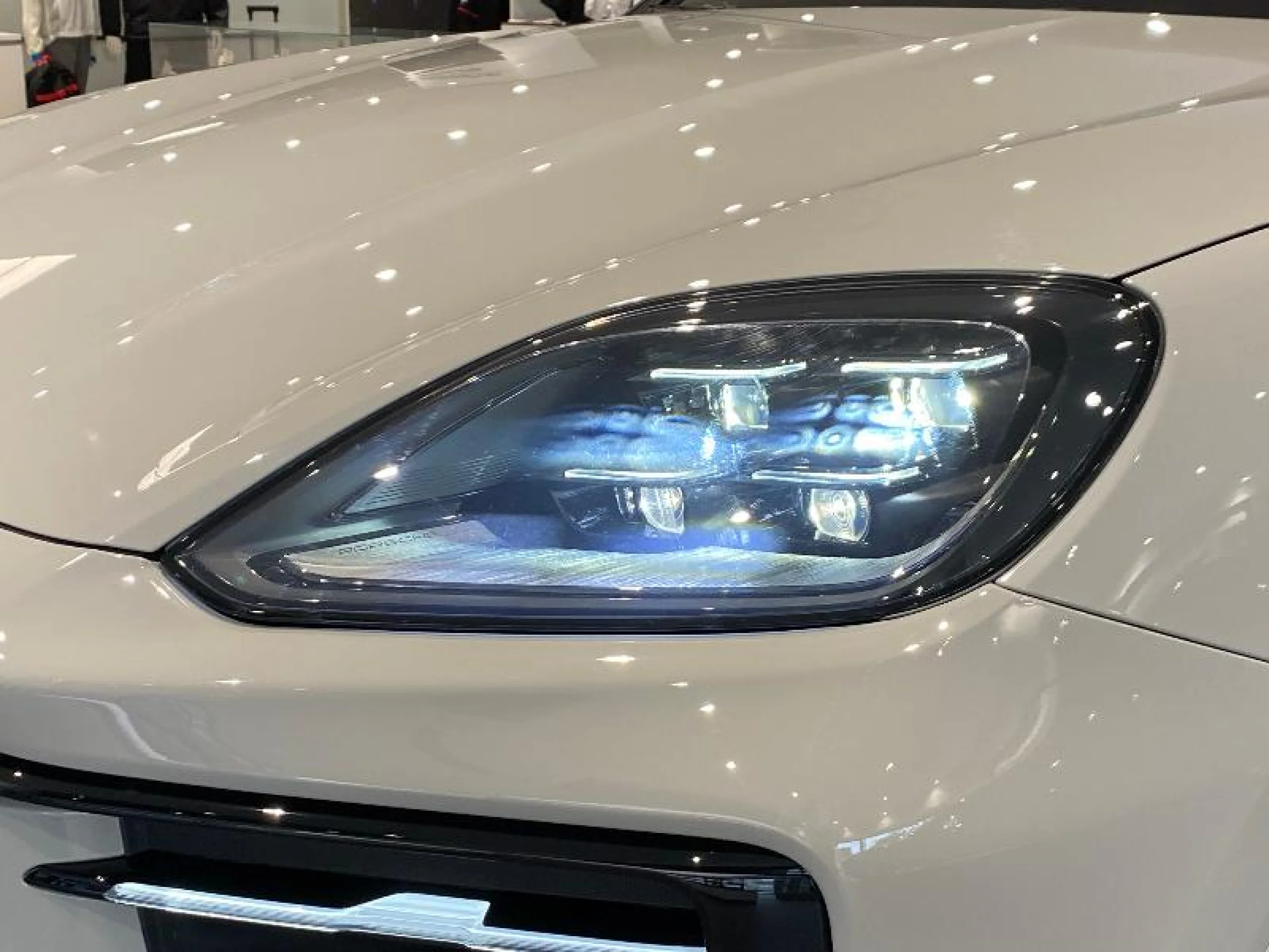 PORSCHE CAYENNE COUPE E HYBRID - Foto 19