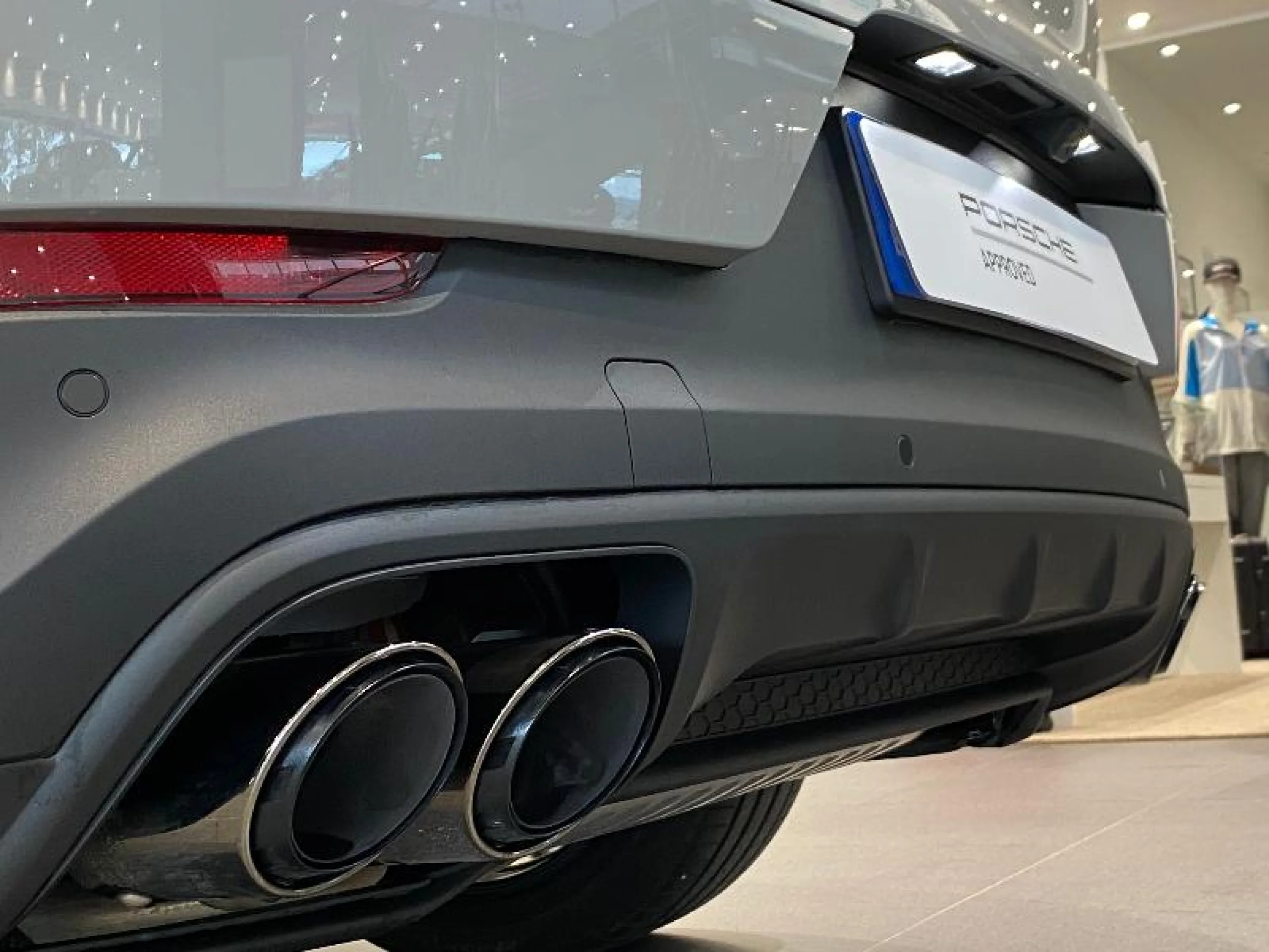 PORSCHE CAYENNE COUPE E HYBRID - Foto 28