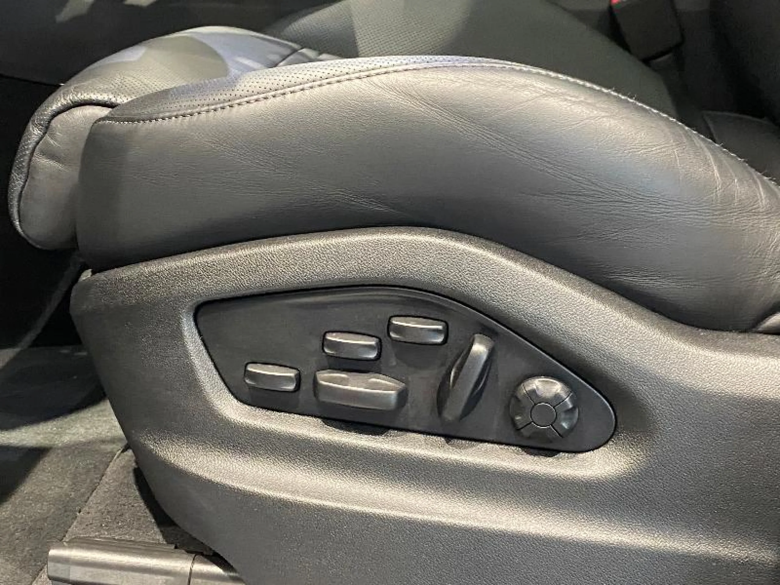 PORSCHE CAYENNE COUPE E HYBRID - Foto 30