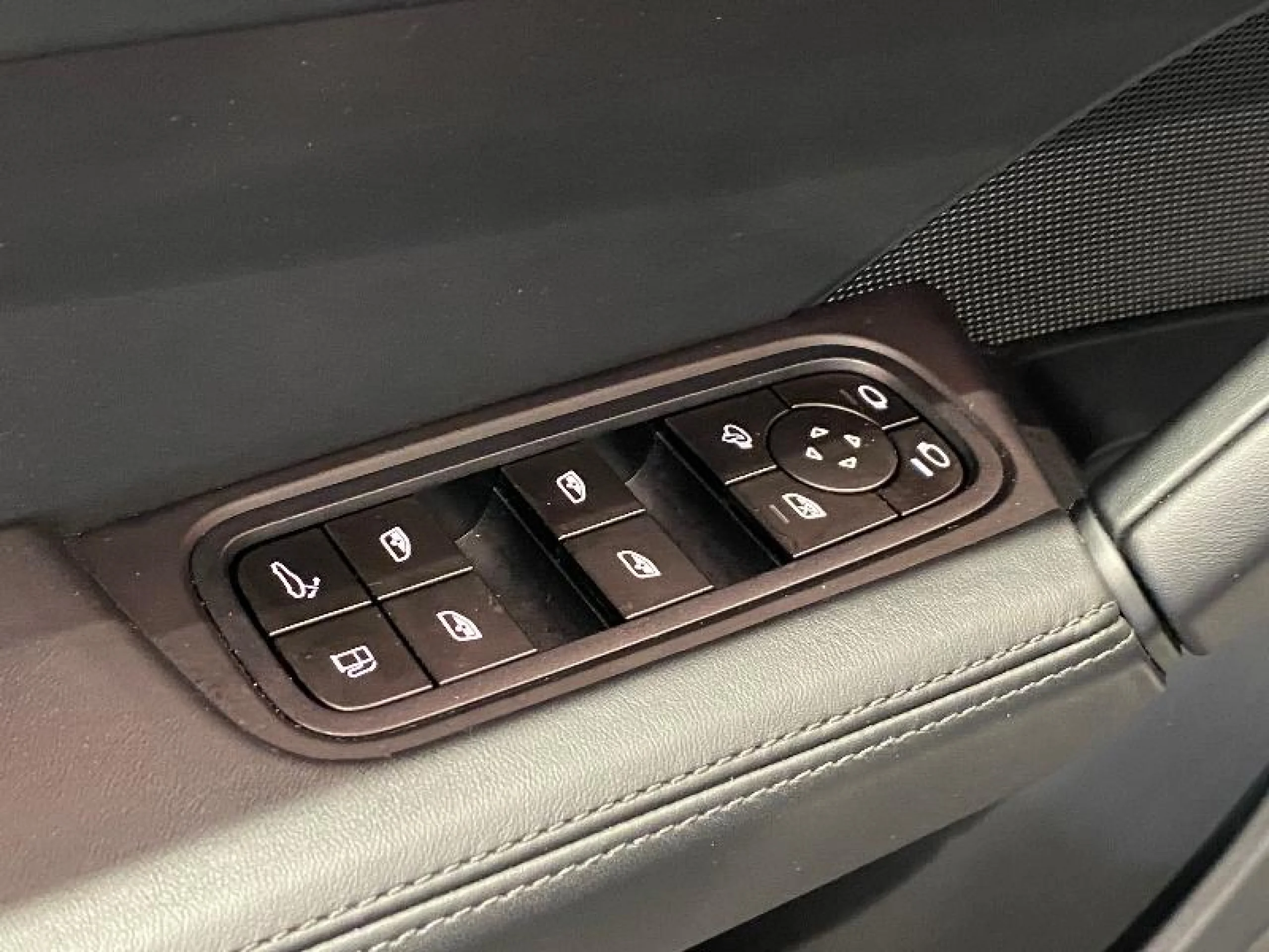 PORSCHE CAYENNE COUPE E HYBRID - Foto 32