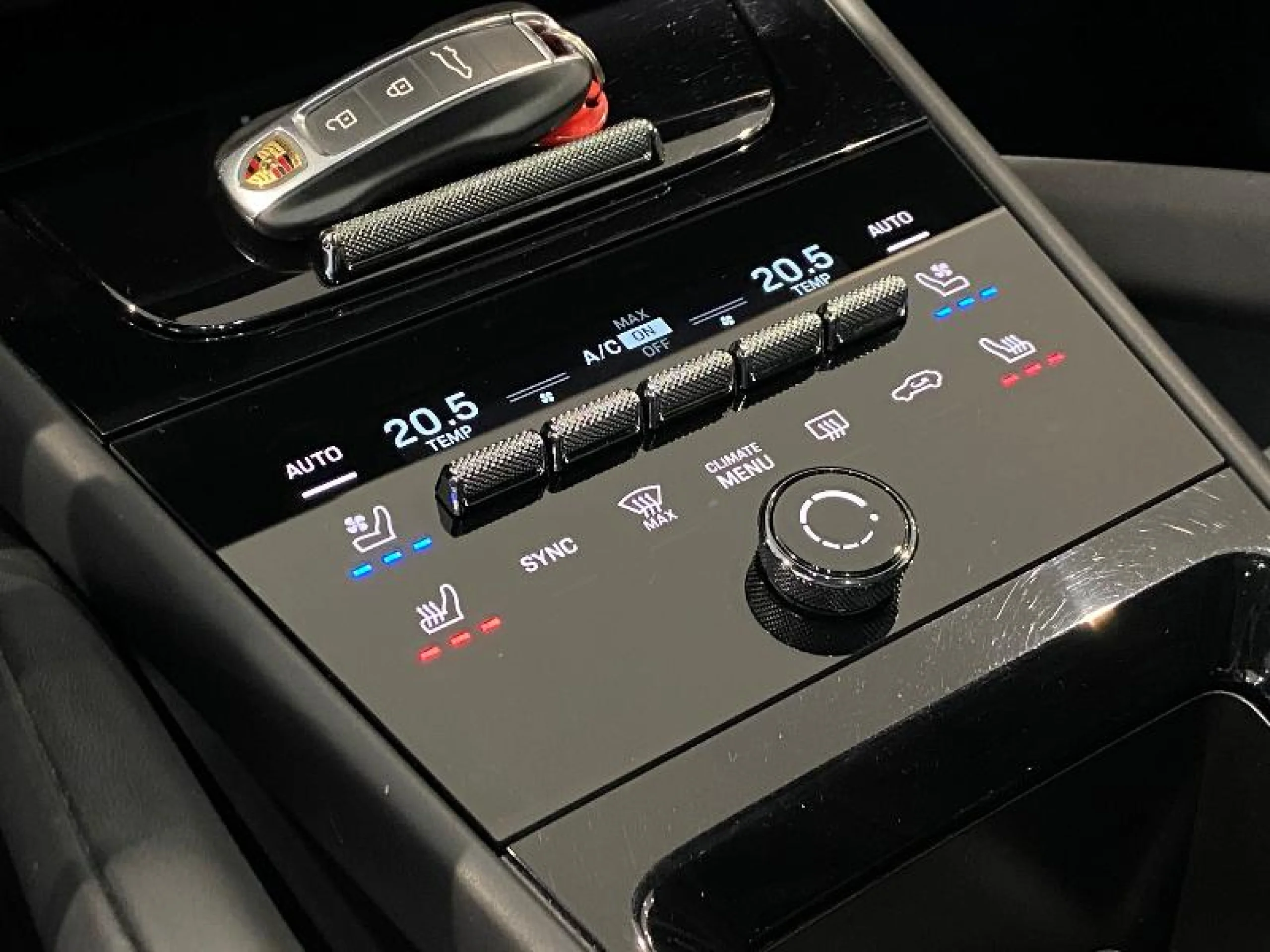 PORSCHE CAYENNE COUPE E HYBRID - Foto 39