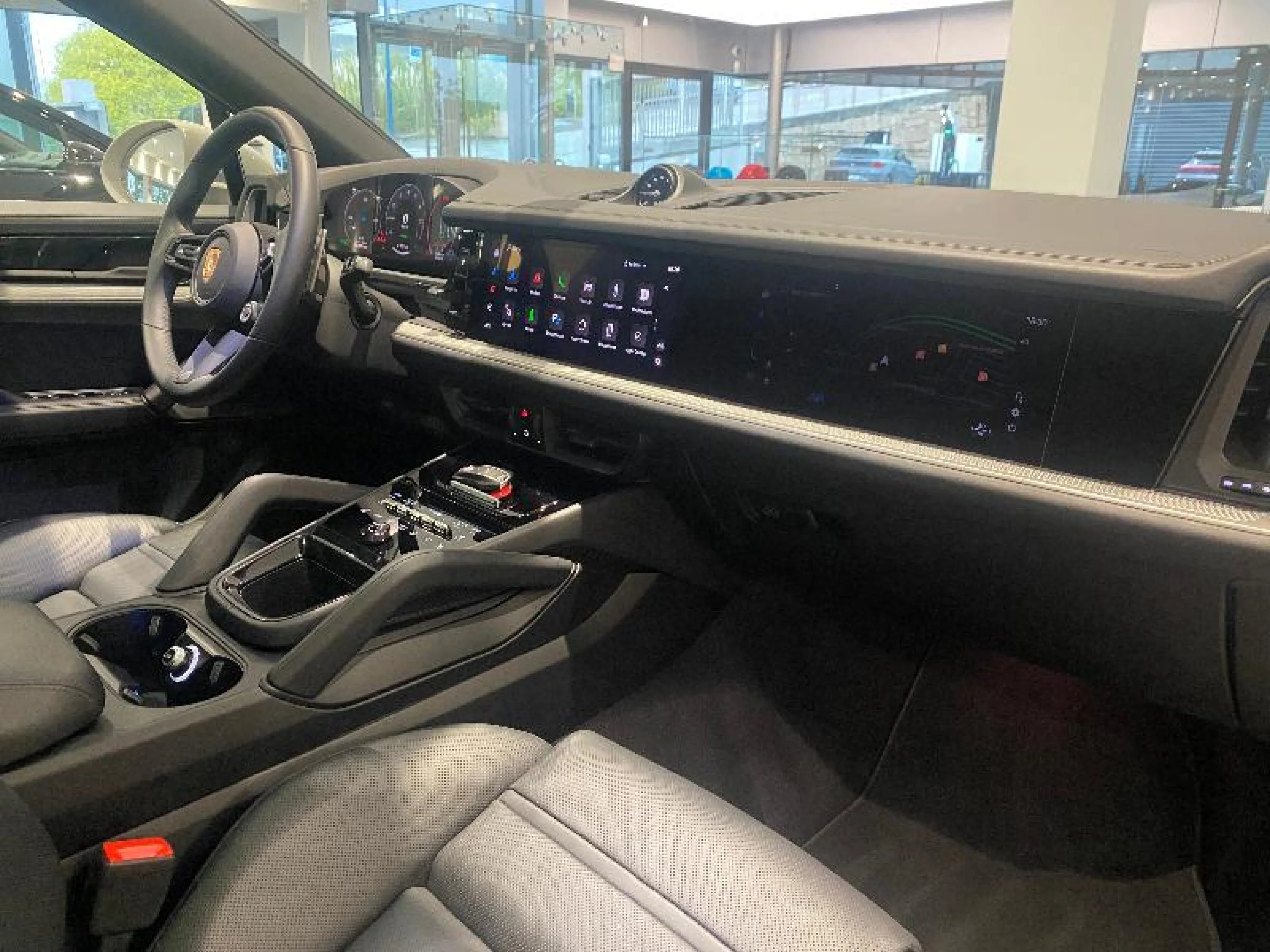 PORSCHE CAYENNE COUPE E HYBRID - Foto 47