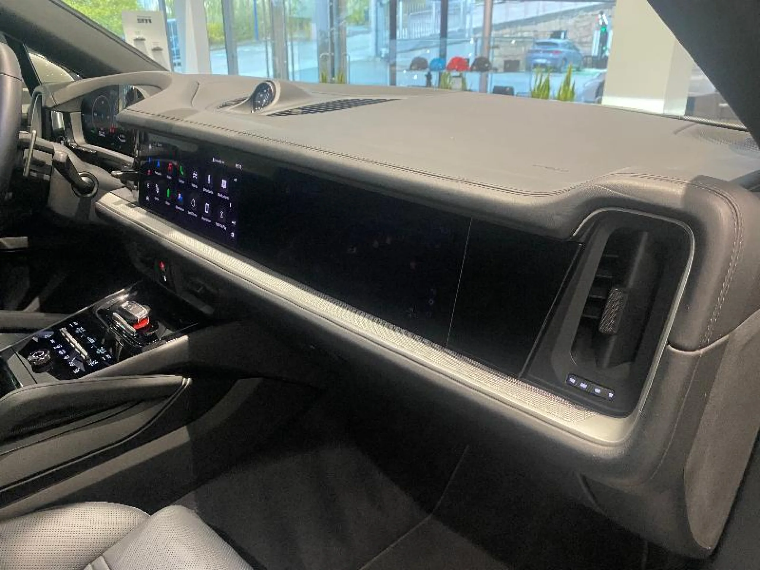 PORSCHE CAYENNE COUPE E HYBRID - Foto 49