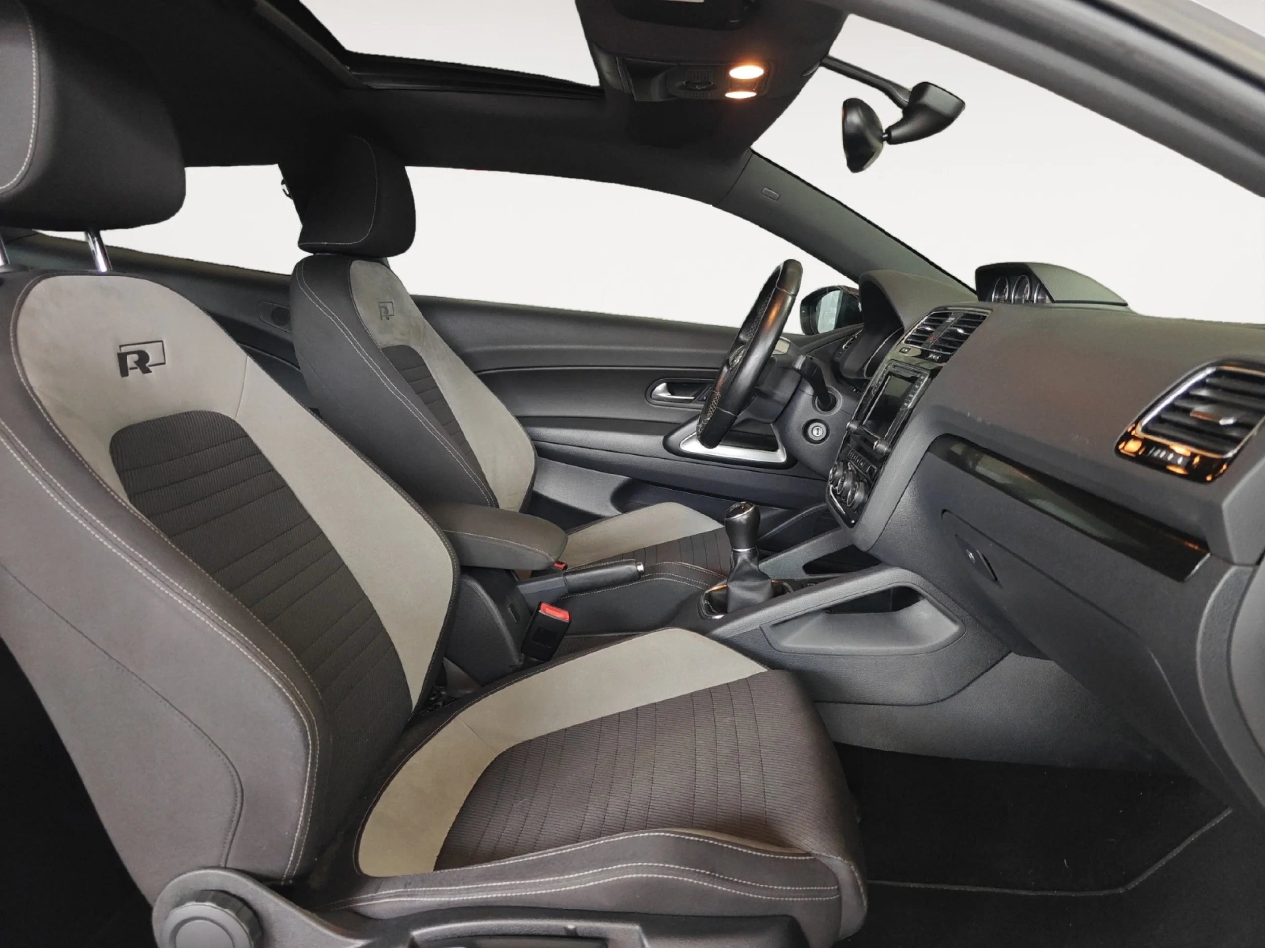 VOLKSWAGEN SCIROCCO R LINE 2.0 TSI 180CV BMT - Foto 5