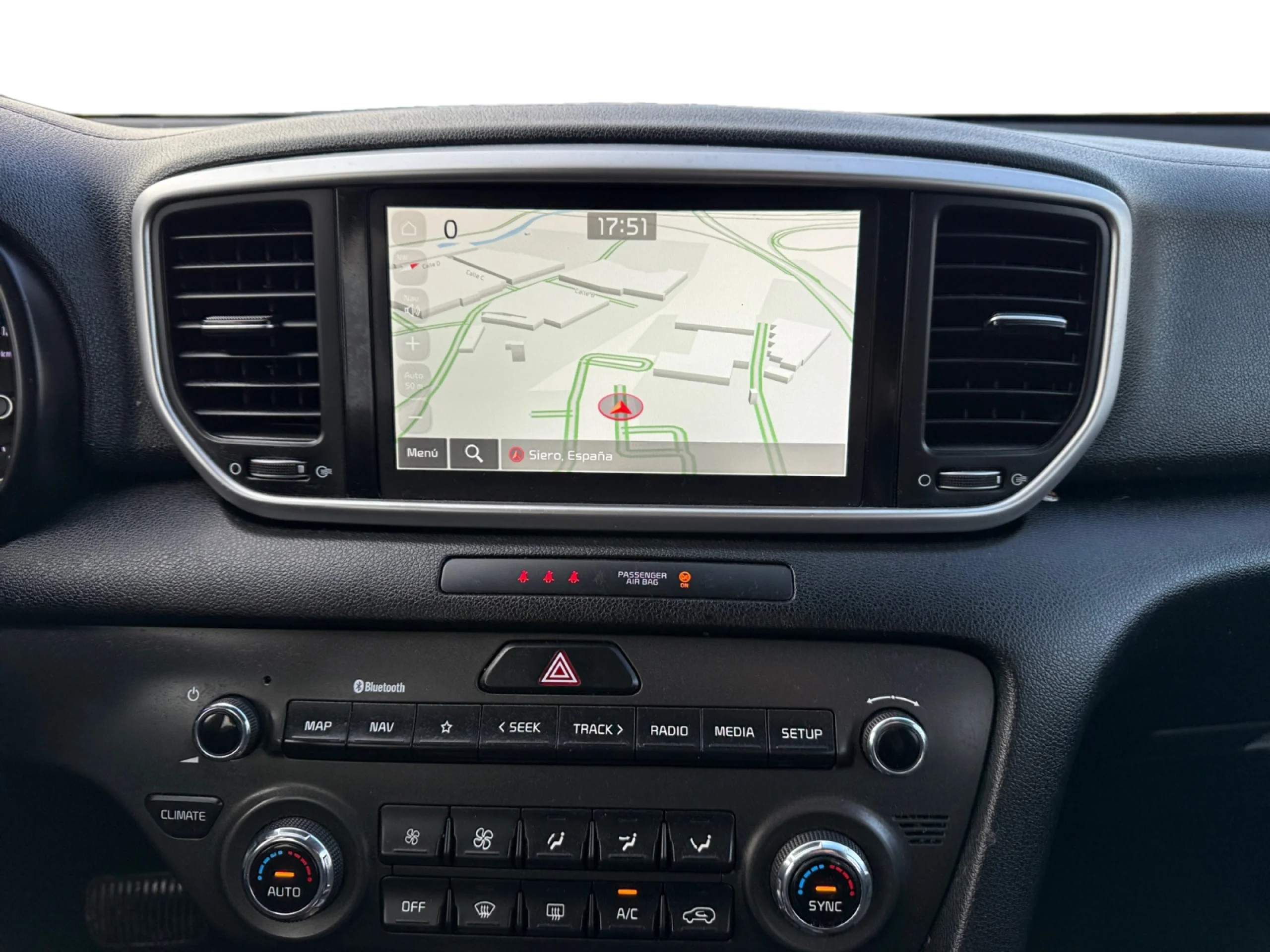 KIA SPORTAGE 1.6 MHEV BUSINESS DCT 100KW (136CV) 4X2 - Foto 8