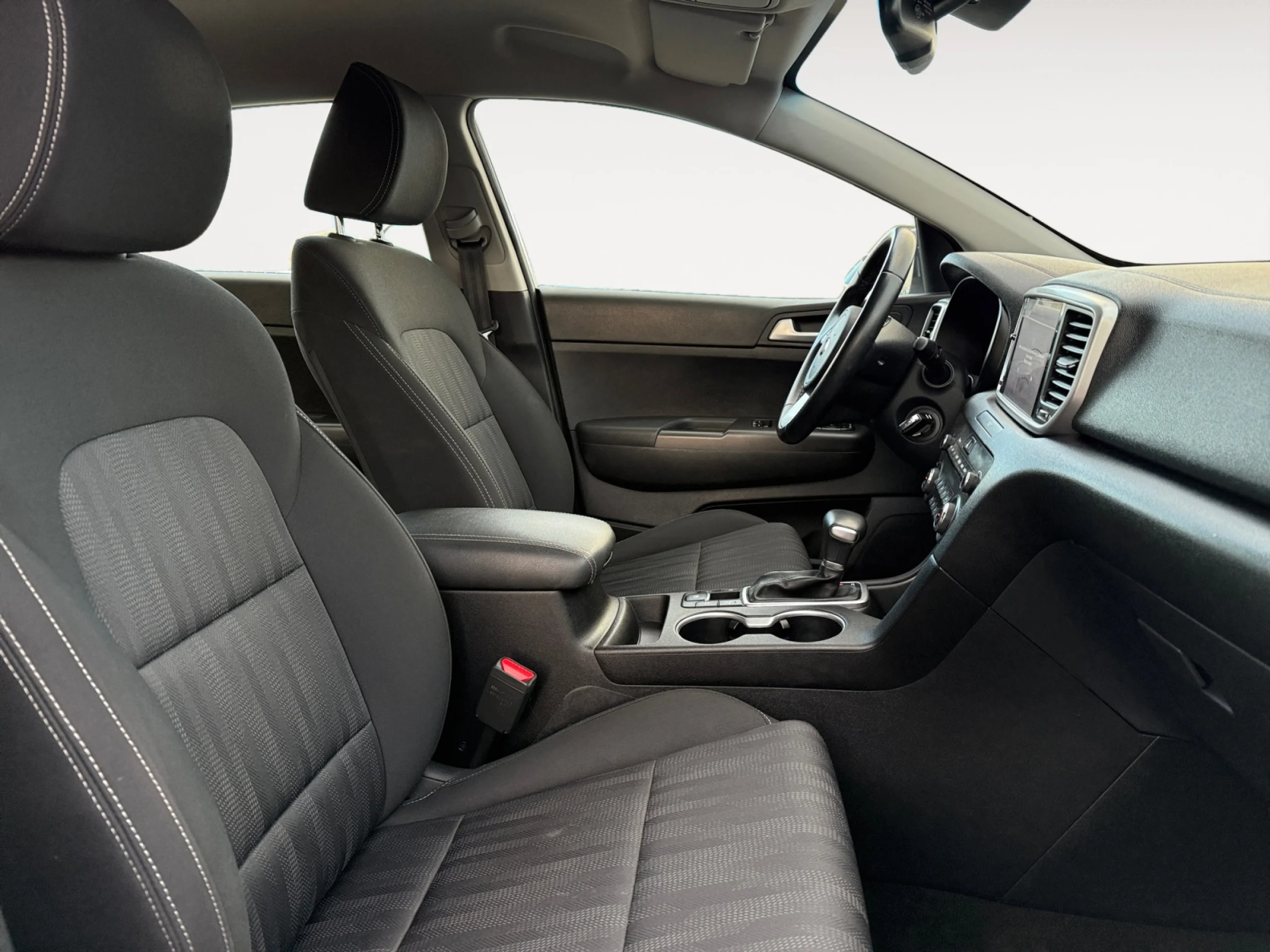 KIA SPORTAGE 1.6 MHEV BUSINESS DCT 100KW (136CV) 4X2 - Foto 5