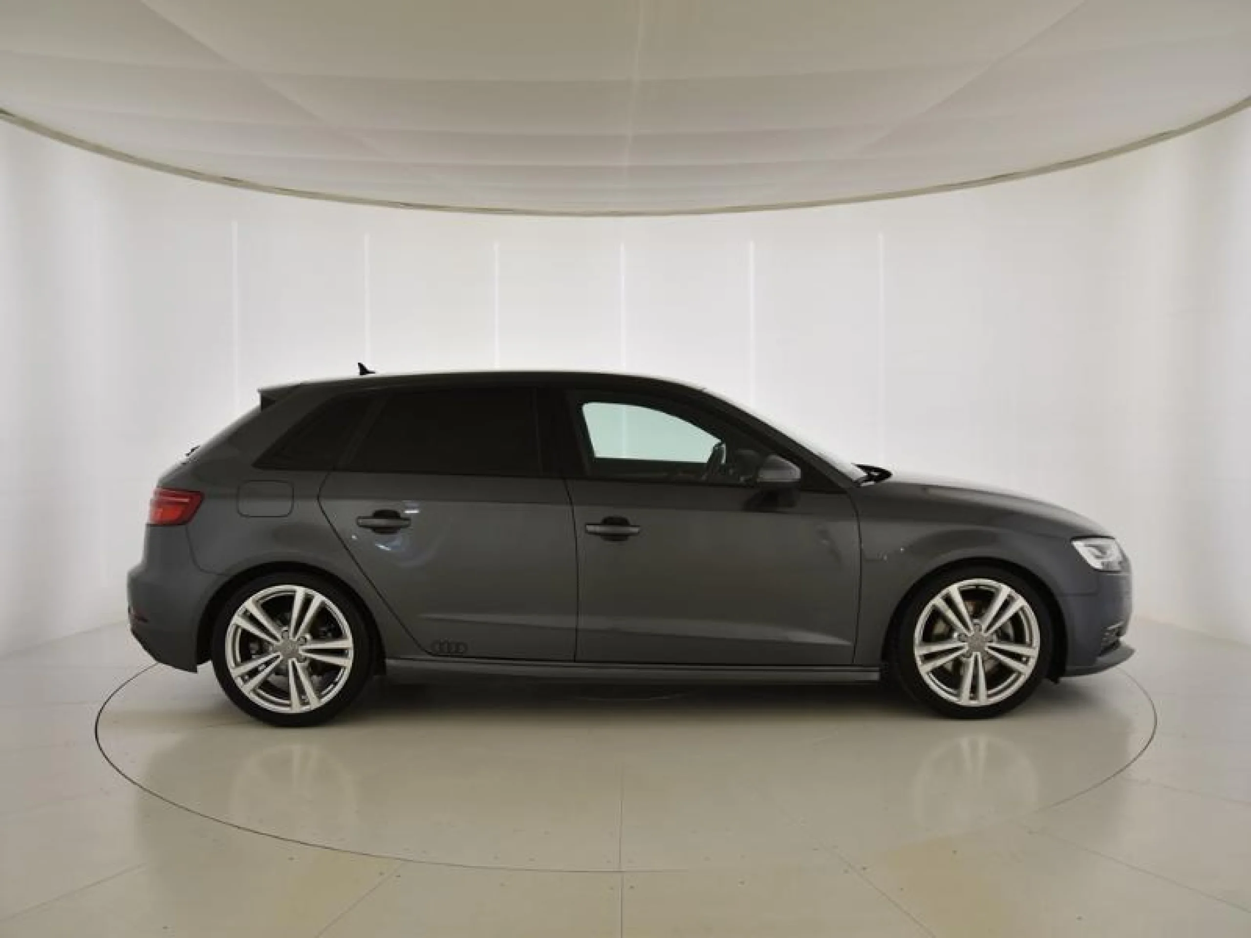 AUDI A3 SPORTBACK S LINE 40 E TRON 150KW S TRON - Foto 3
