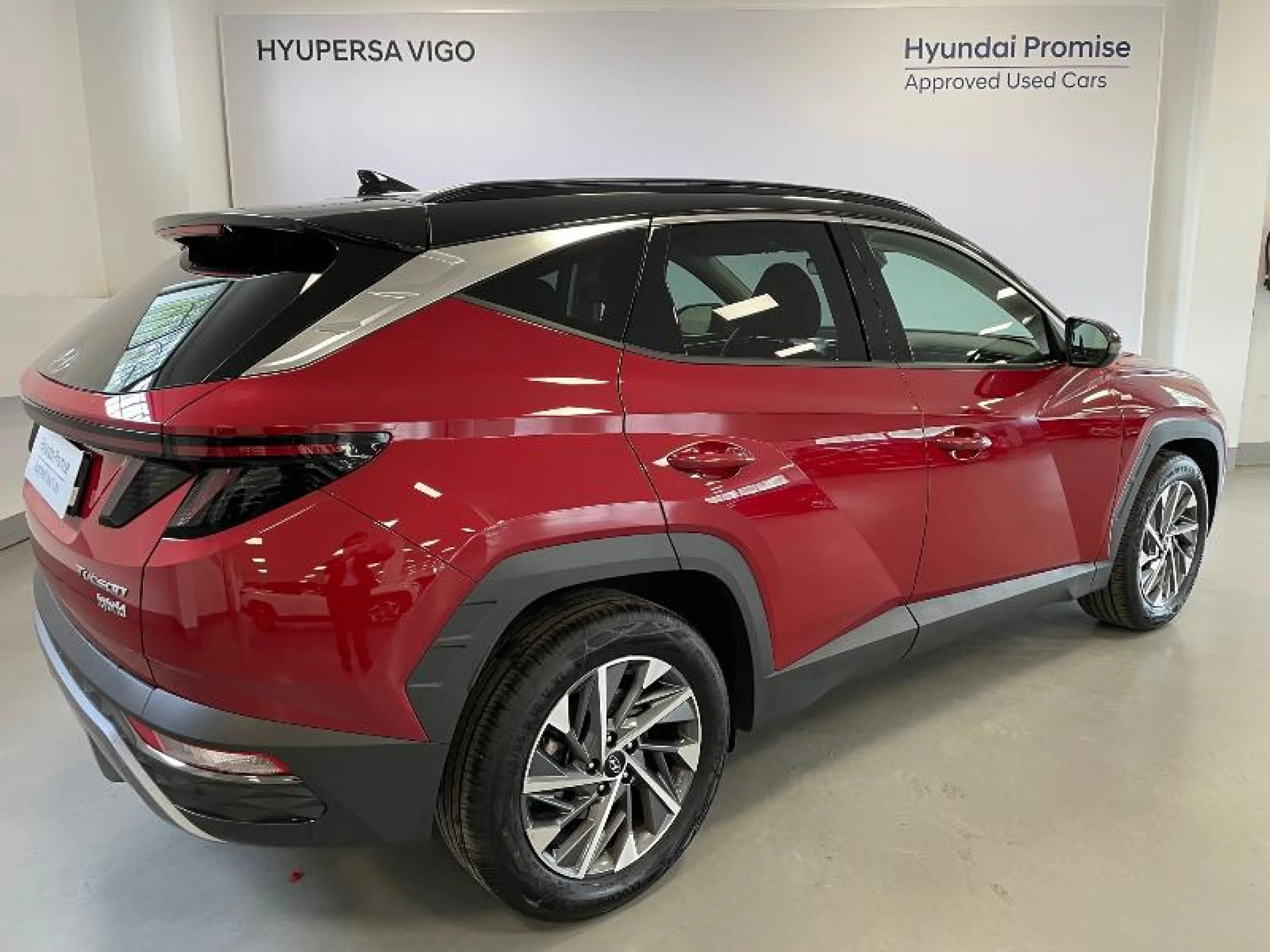 HYUNDAI TUCSON 1.6 CRDI 100KW (136CV) 48V TECNO DCT 2C - Foto 2
