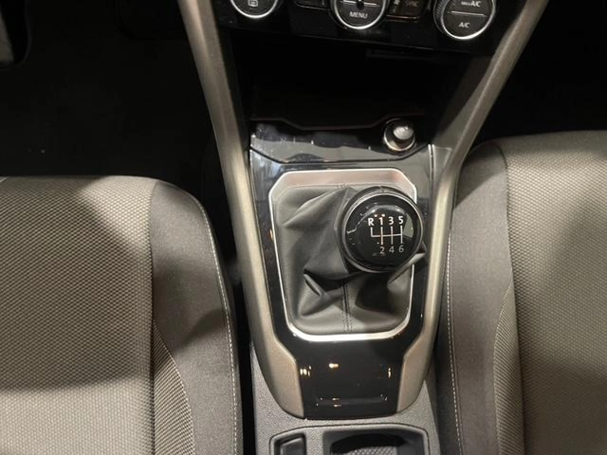 VOLKSWAGEN T ROC ADVANCE 2.0 TDI 85KW (115CV) - Foto 11