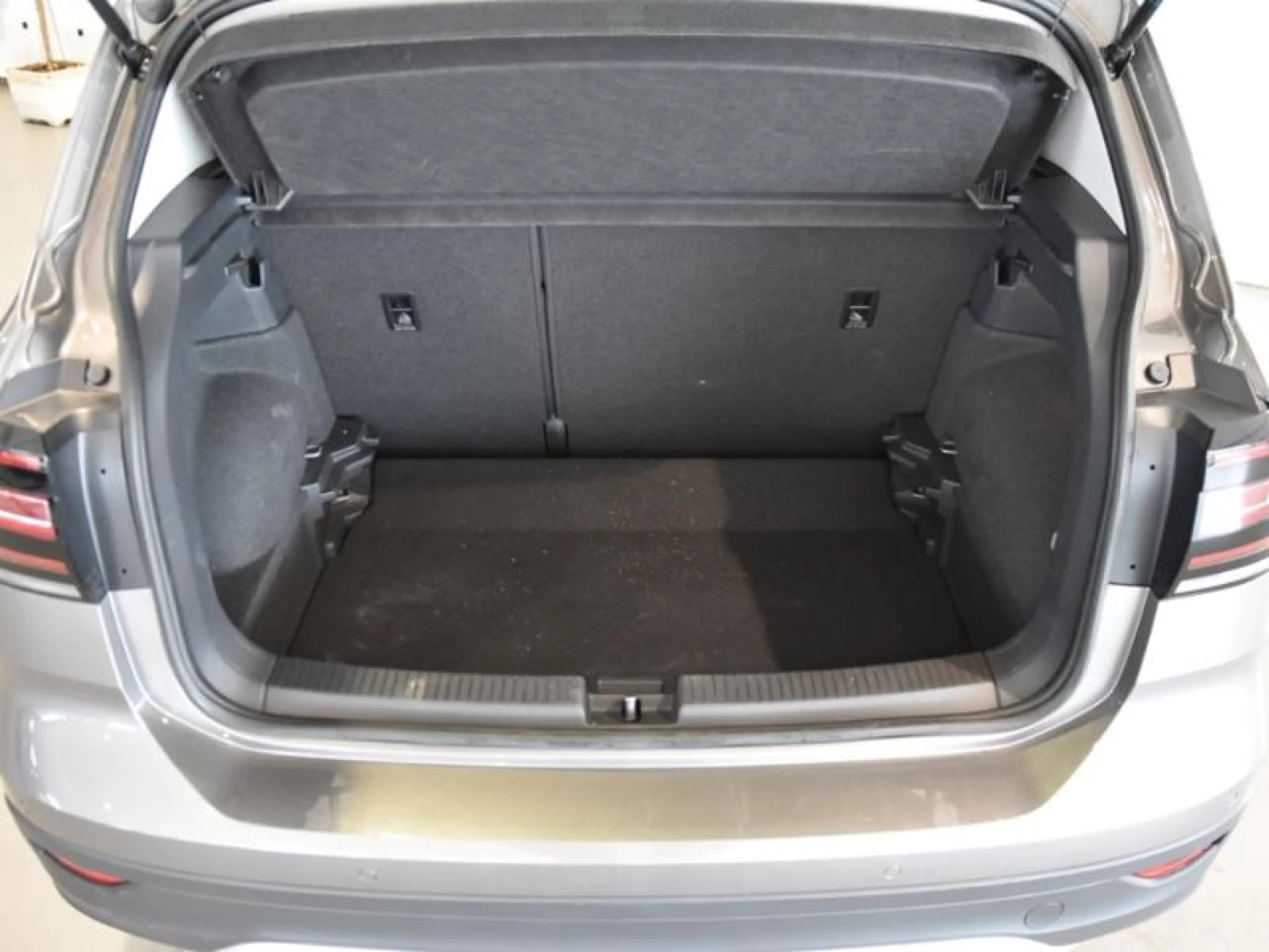 VOLKSWAGEN T CROSS ADVANCE 1.0 TSI 81KW (110CV) DSG - Foto 7