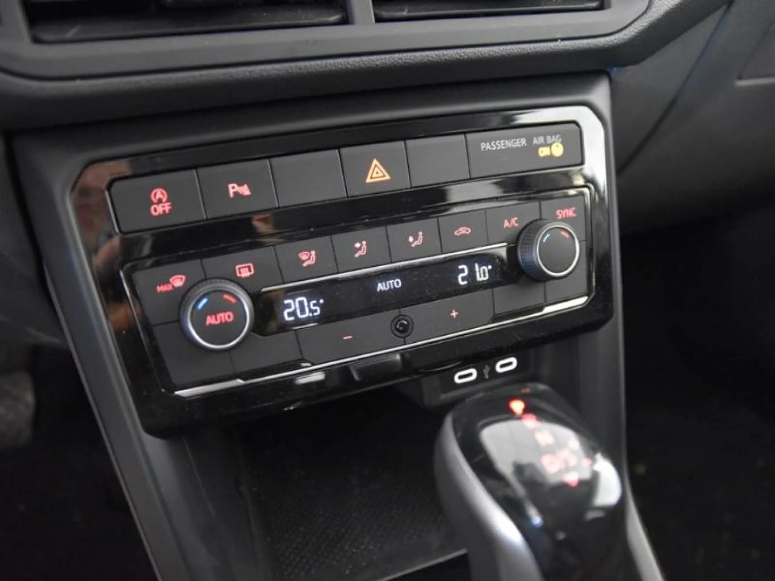 VOLKSWAGEN T CROSS ADVANCE 1.0 TSI 81KW (110CV) DSG - Foto 11