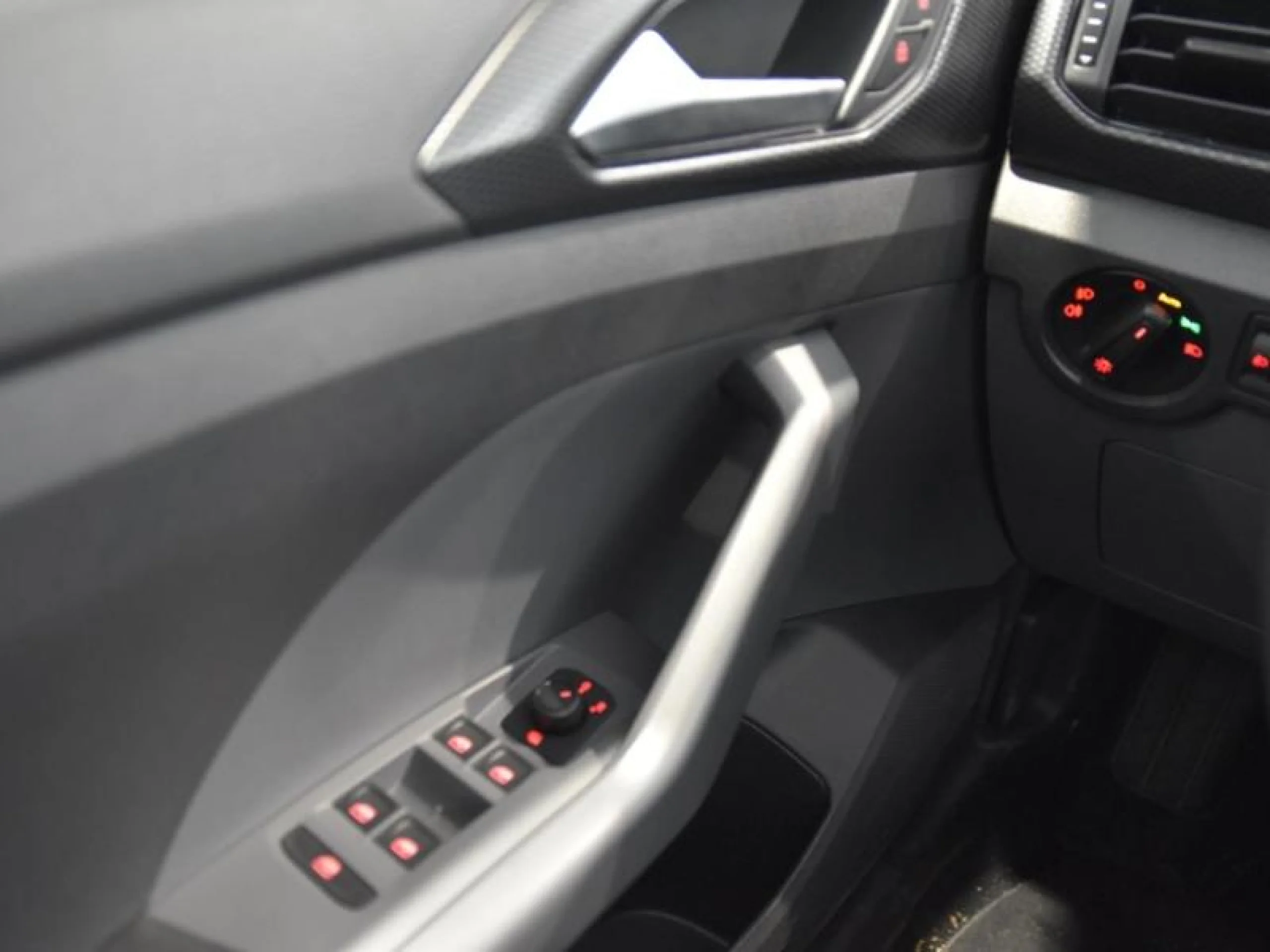 VOLKSWAGEN T CROSS ADVANCE 1.0 TSI 81KW (110CV) DSG - Foto 14