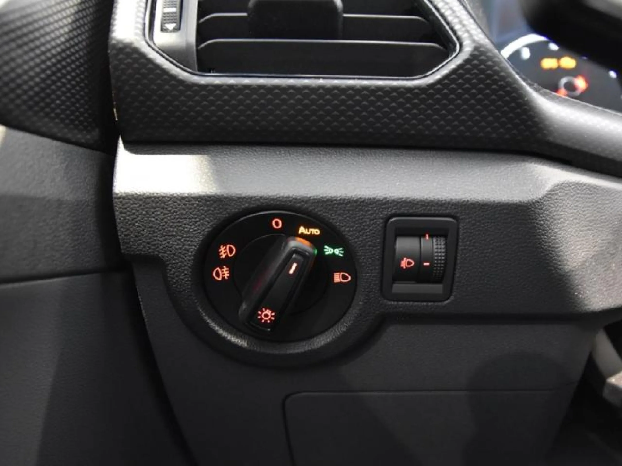 VOLKSWAGEN T CROSS ADVANCE 1.0 TSI 81KW (110CV) DSG - Foto 15