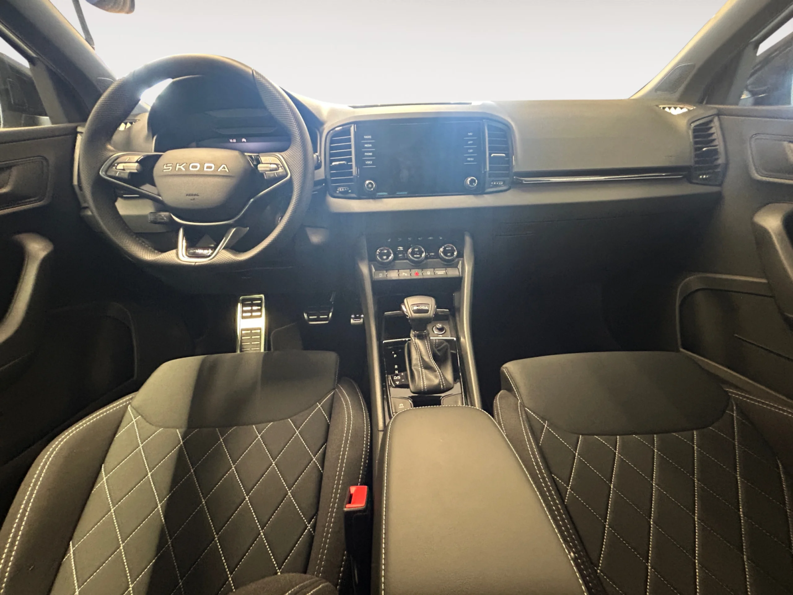 SKODA KAROQ 1.5 TSI 110KW (150CV) DSG ACT SPORTLINE - Foto 4