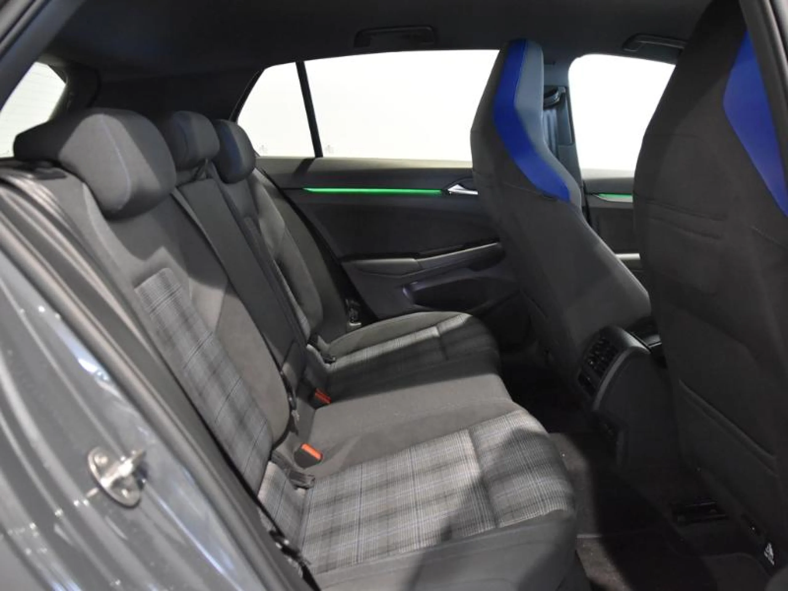 VOLKSWAGEN GOLF GOLF GTE 1.5 TSI 130 KW (177 CV) / 85 KW (115 CV)  AUTOMÁTICO DSG 6 VEL. - Foto 6