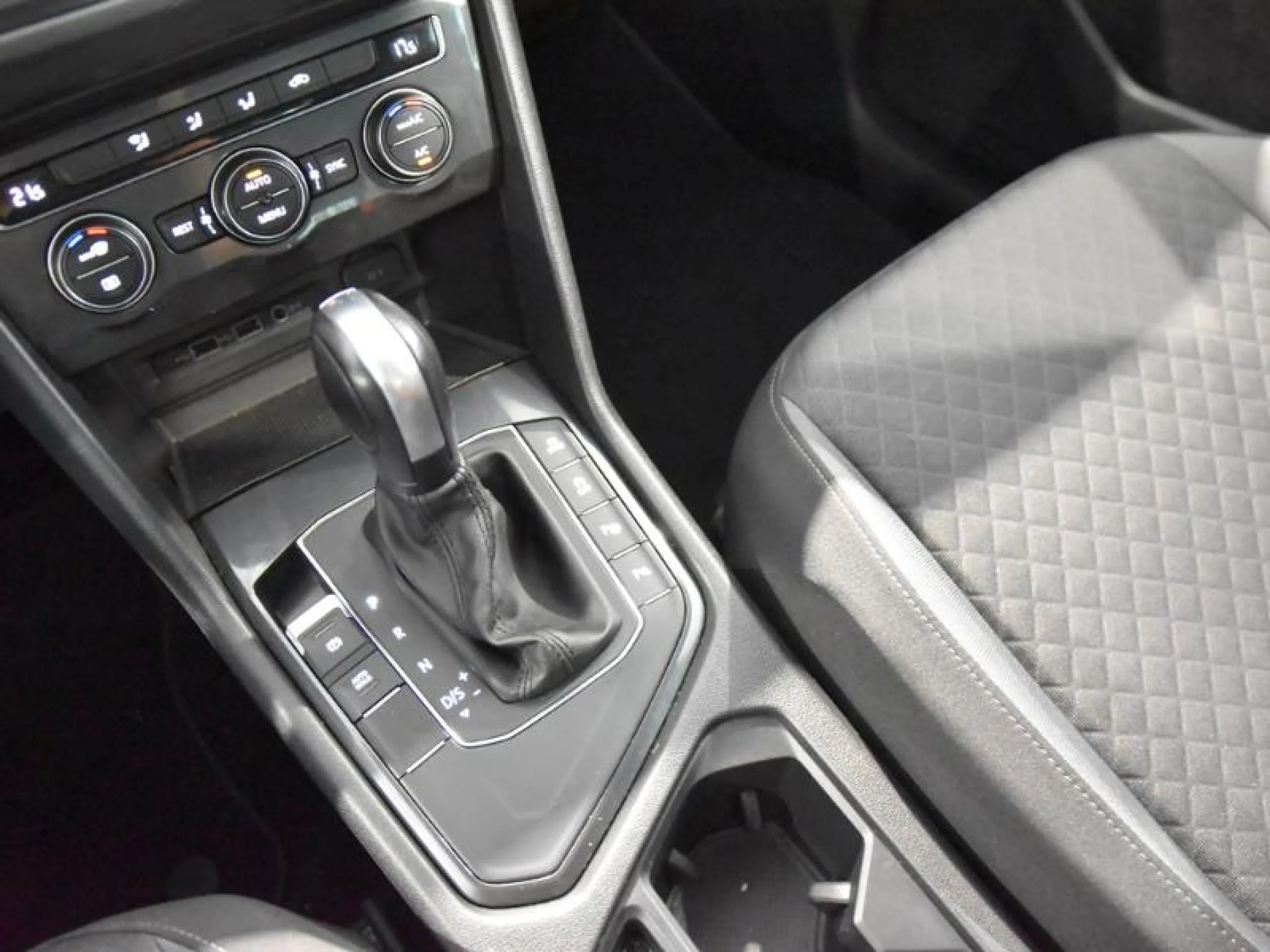 VOLKSWAGEN TIGUAN ADVANCE 2.0 TDI 110KW (150CV) DSG - Foto 10