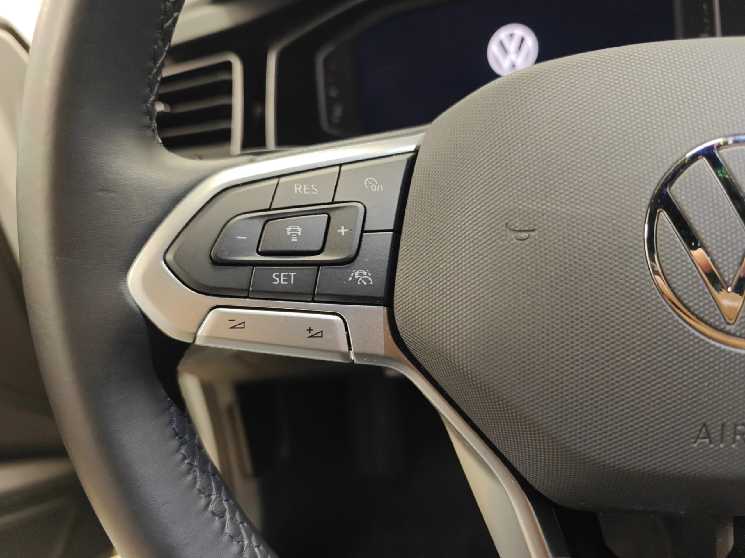 VOLKSWAGEN POLO R LINE 1.0 TSI 81KW (110CV) DSG - Foto 20