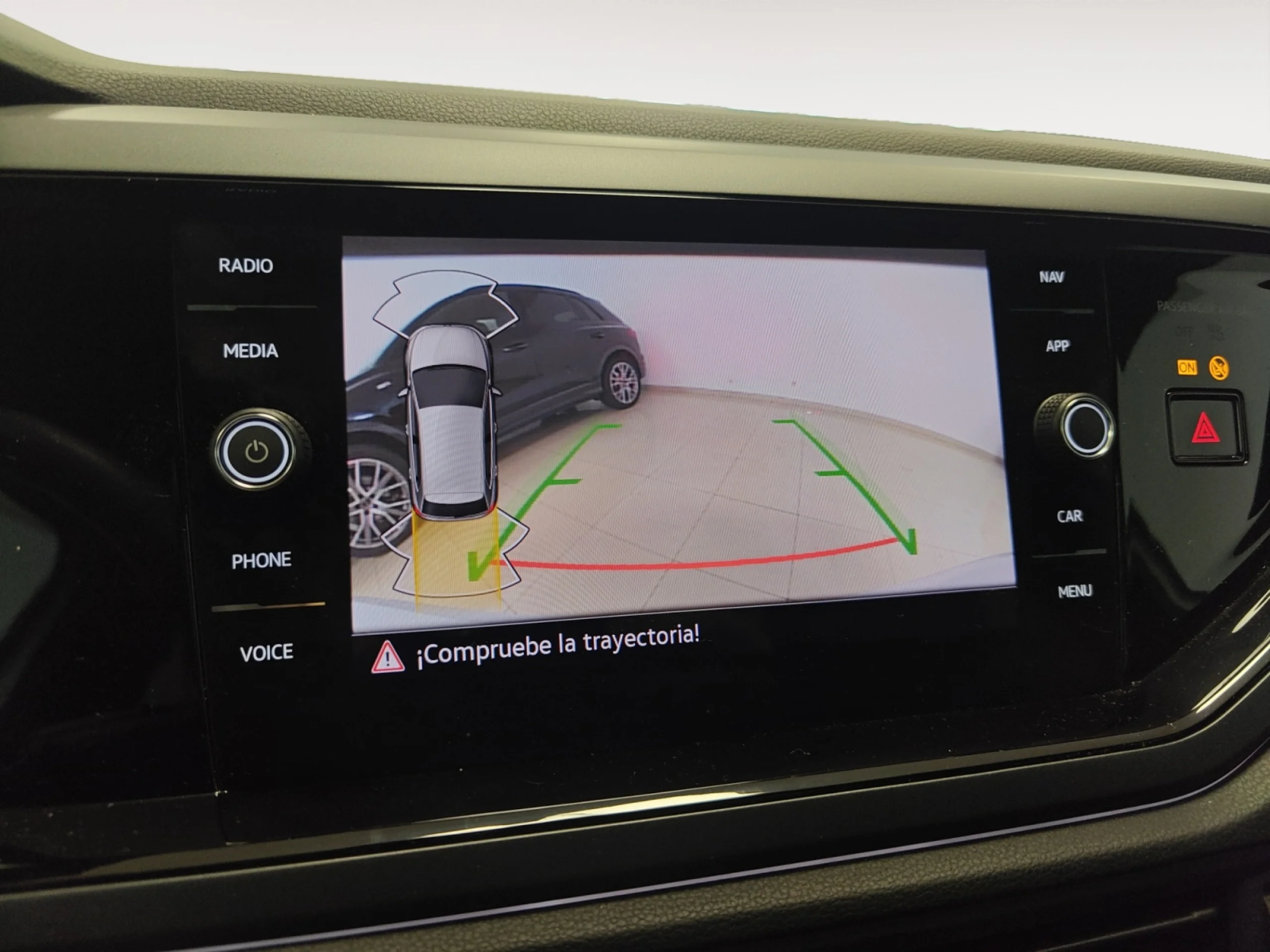 VOLKSWAGEN POLO R LINE 1.0 TSI 81KW (110CV) DSG - Foto 31