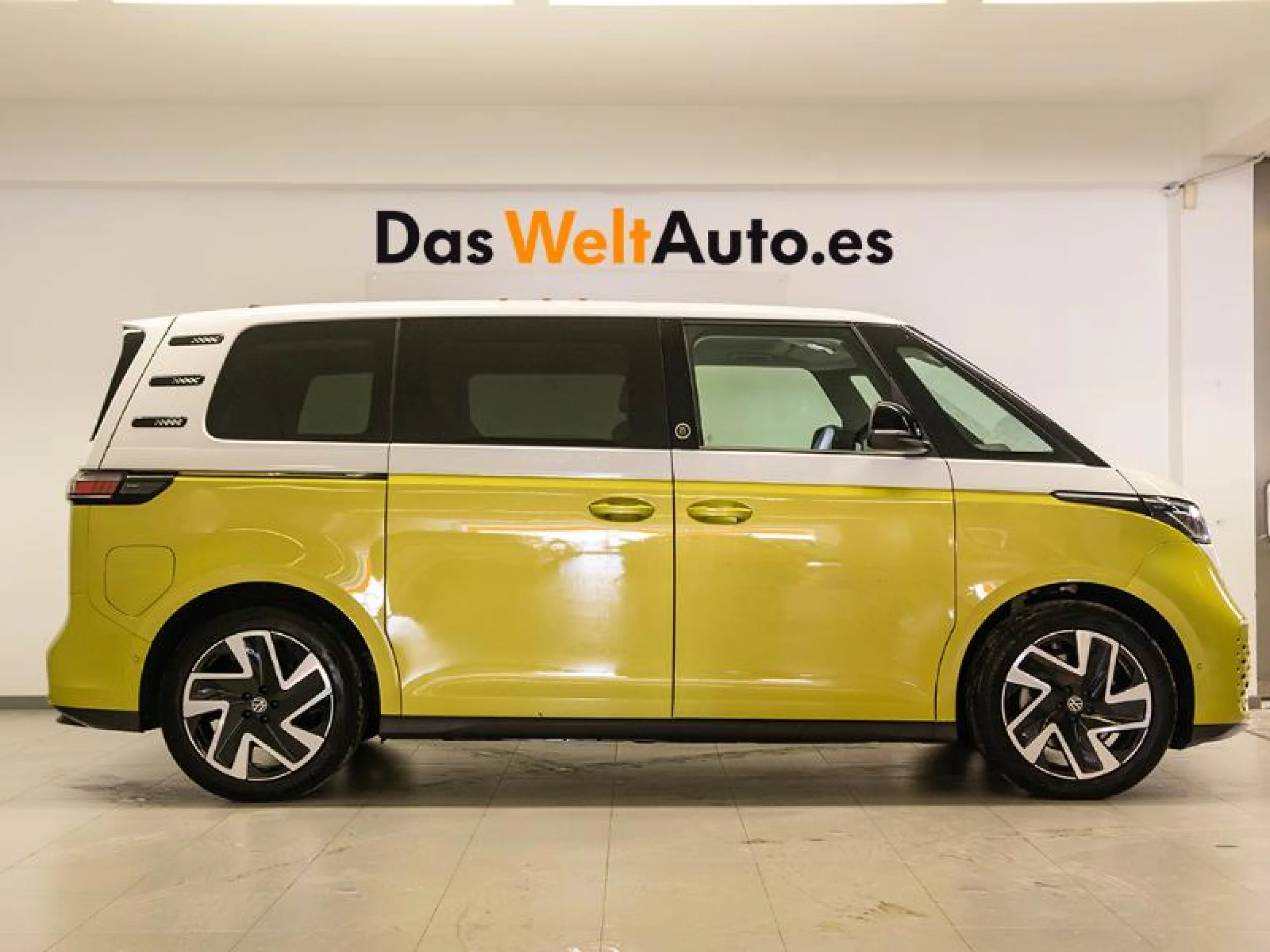 VW COMERCIALES ID. BUZZ ID. BUZZ  1ST EDITION 5 ASIENTOS BATALLA CORTA  150 KW (204 CV) 77 KWH AUT 1 VEL. - Foto 3