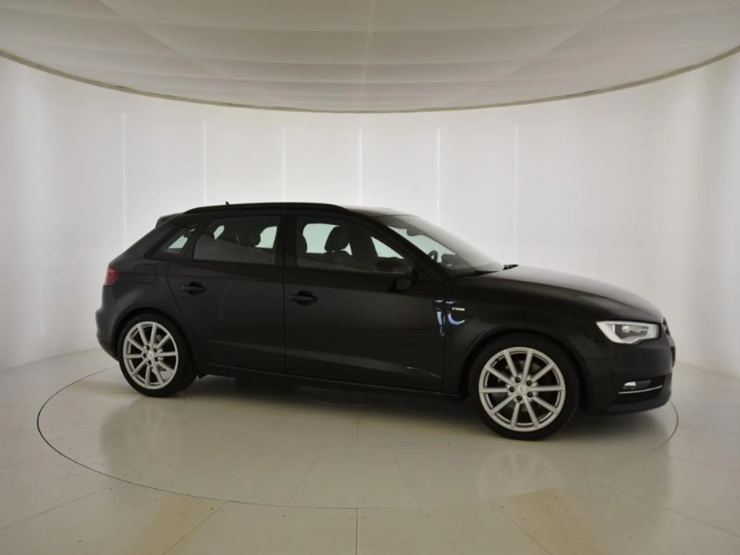 AUDI A3 SPORTBACK 2.0 TDI CLEAN D. 184 AMBIENTE - Foto 6