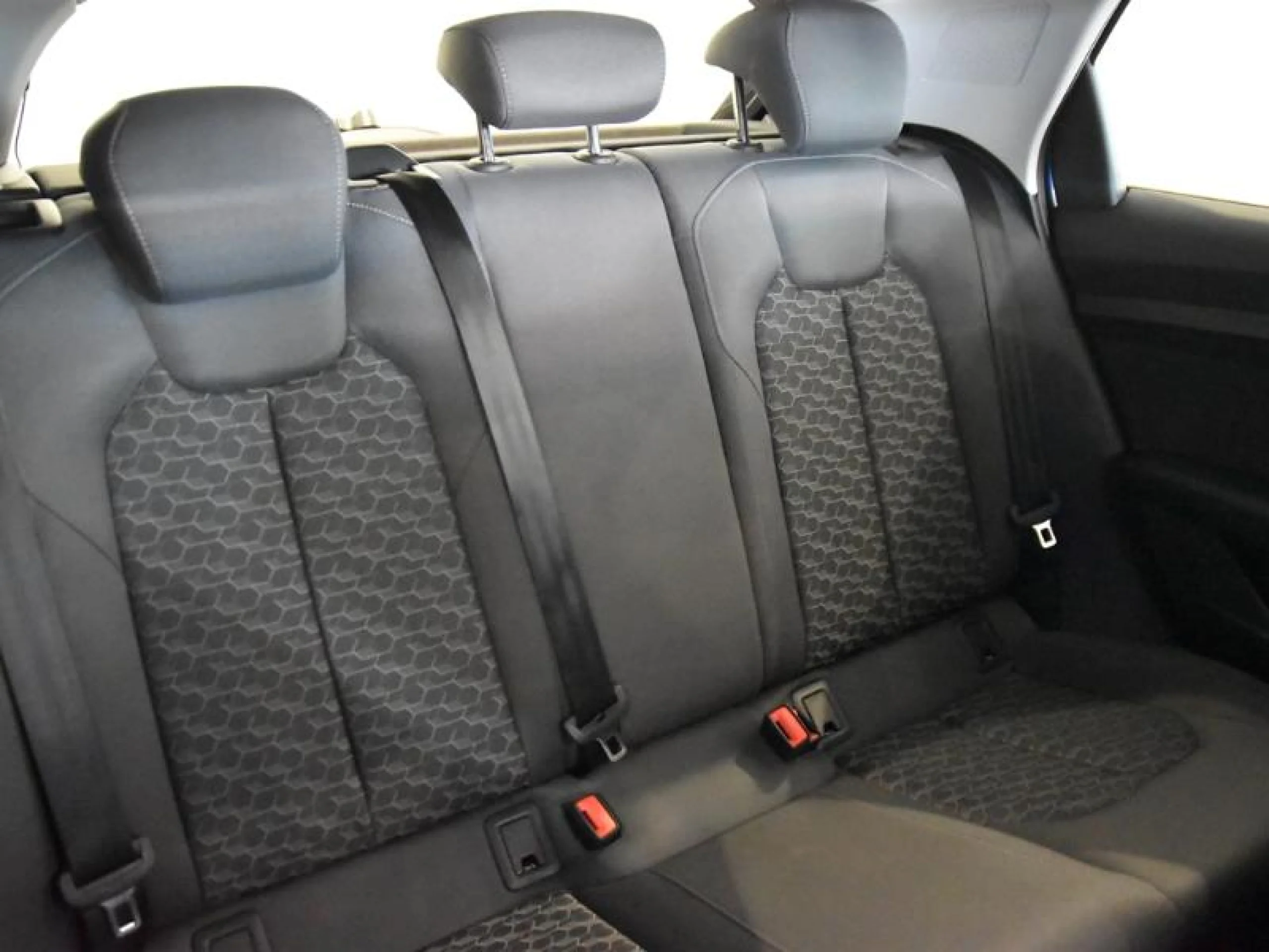 AUDI A1 SPORTBACK ADRENALIN 30 TFSI 85KW S TRON - Foto 5