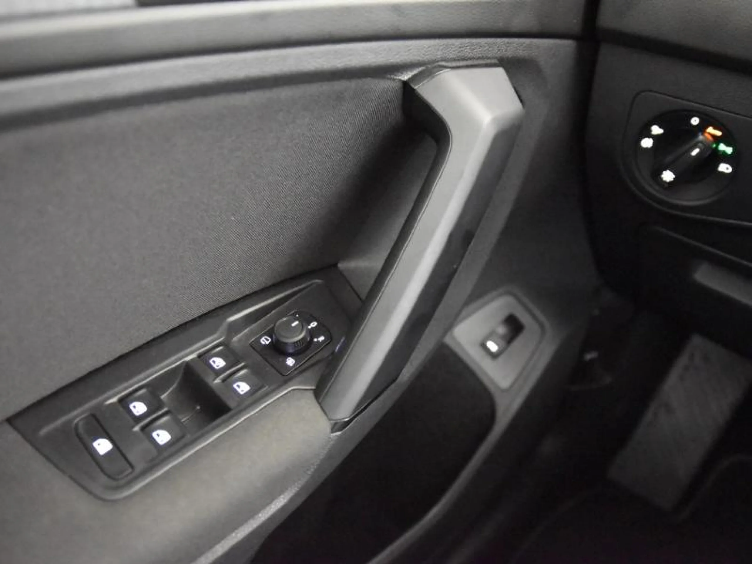 VOLKSWAGEN TIGUAN LIFE 1.5 TSI 110KW (150CV) - Foto 17