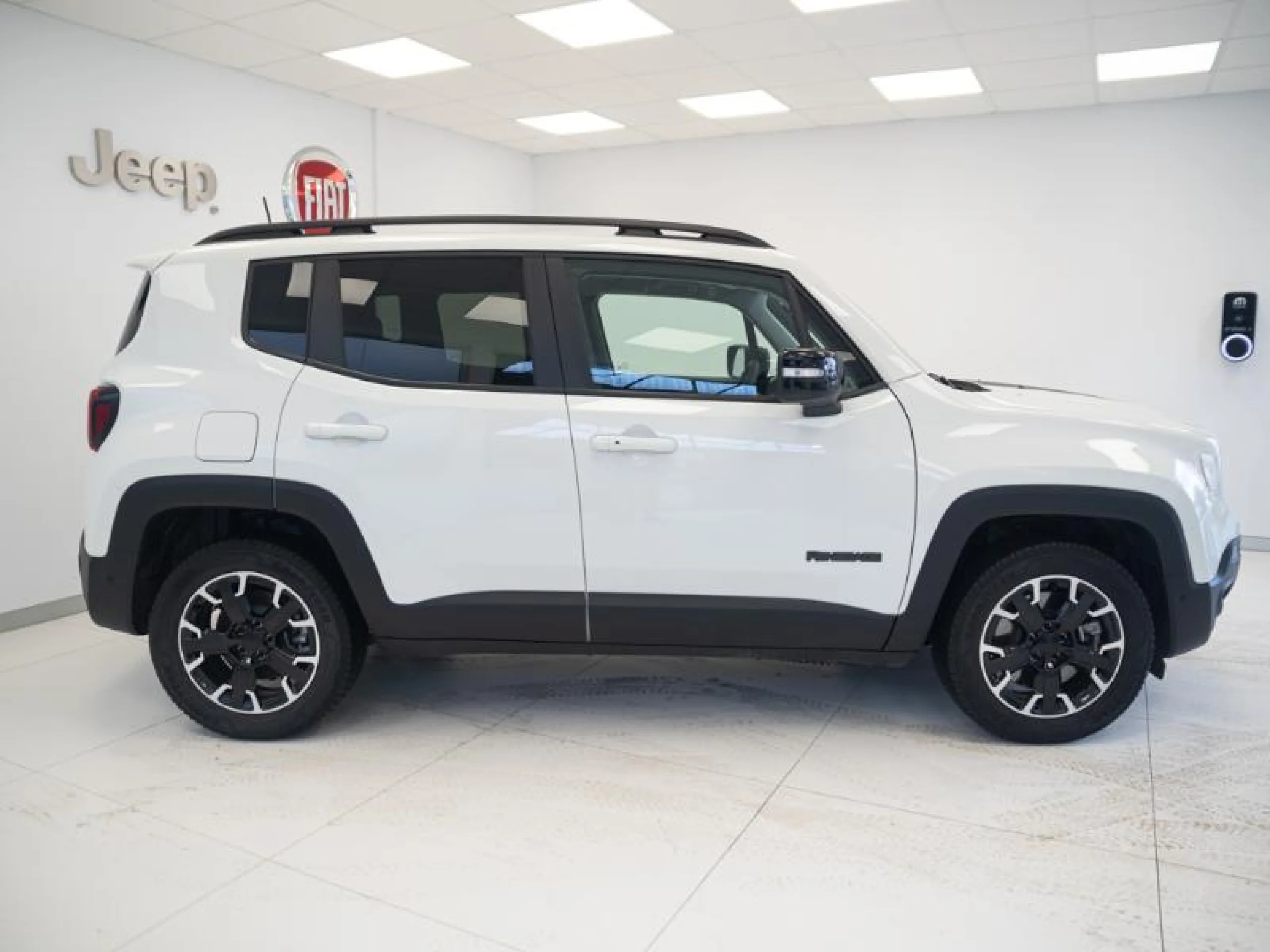 JEEP RENEGADE RENEGADE PLUG IN HYBRID MY23 JEEP RENEGADE UPLAND 1.3 240CV PHEV - Foto 3