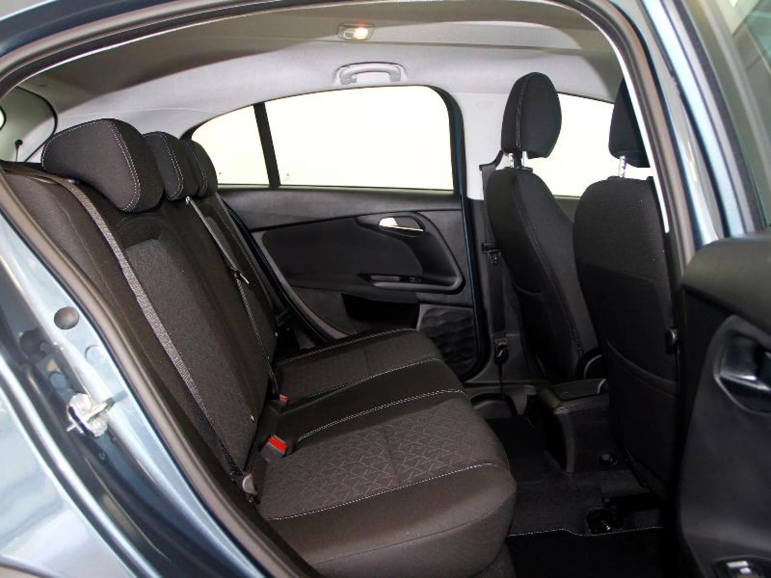 FIAT TIPO CITY CROSS 1.6 96KW (130CV) - Foto 6