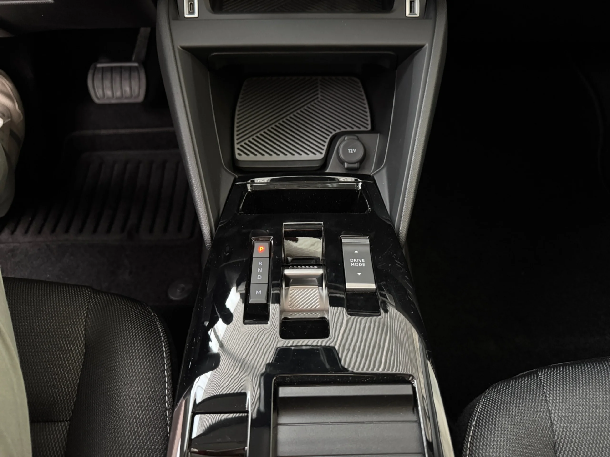 CITROEN C4 HYBRID 145 Ë DCS6 BUSINESS EDITION - Foto 8