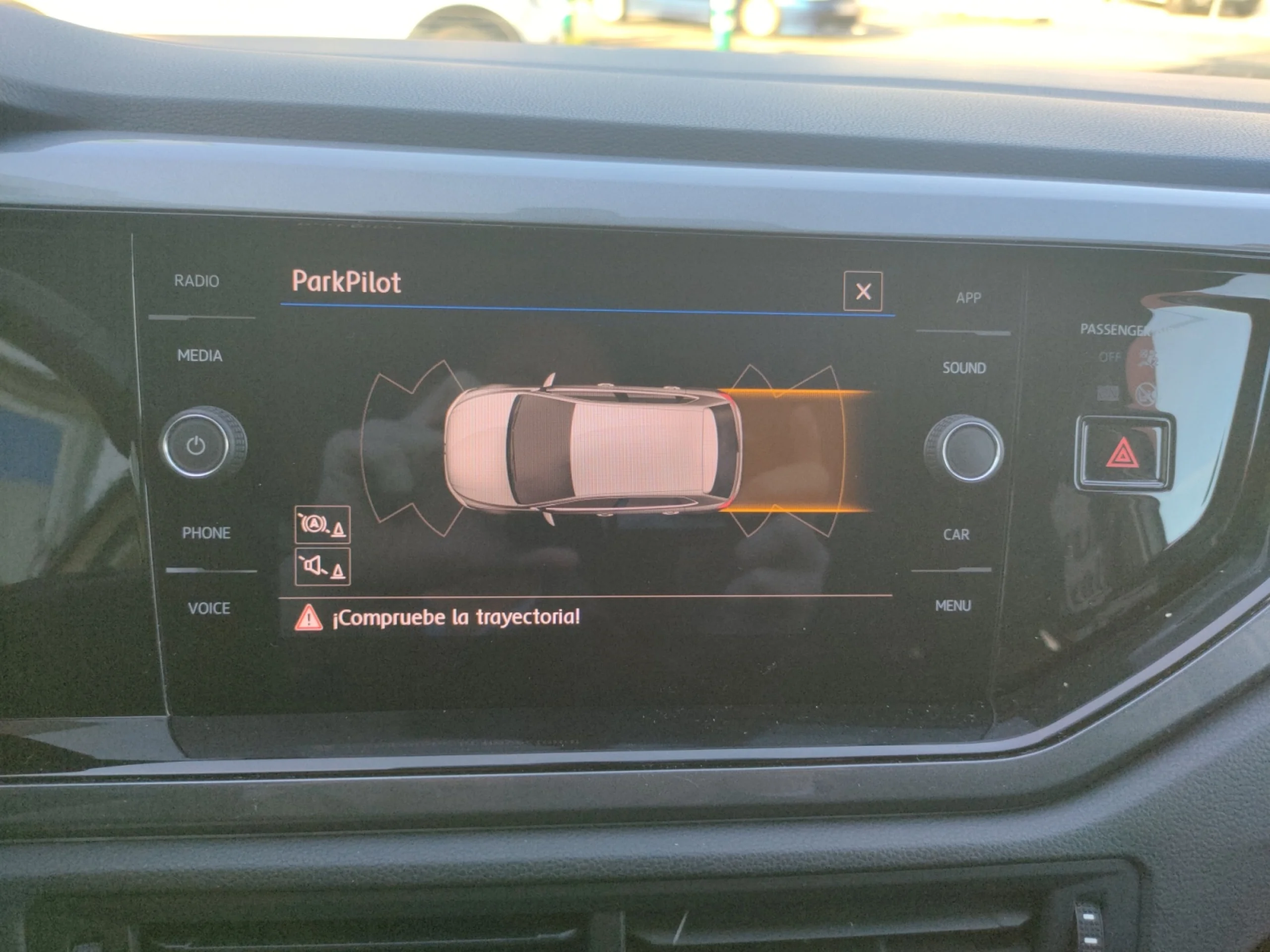 VOLKSWAGEN POLO 1.0 TSI 70KW (95CV) R LINE - Foto 14