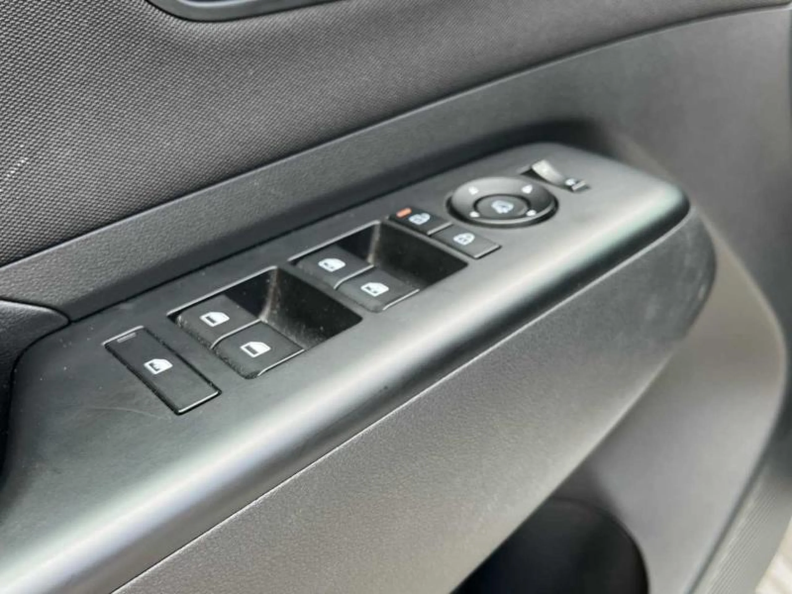 HYUNDAI KONA EV 99KW 49KWH FLEXX - Foto 5