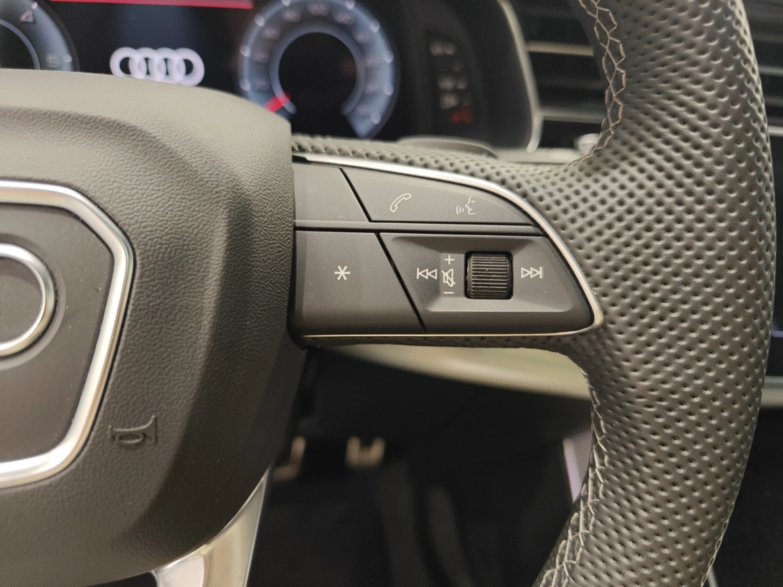 AUDI Q8 BLACK LINE 50 TDI 210KW QUATTRO TIPTRON - Foto 10